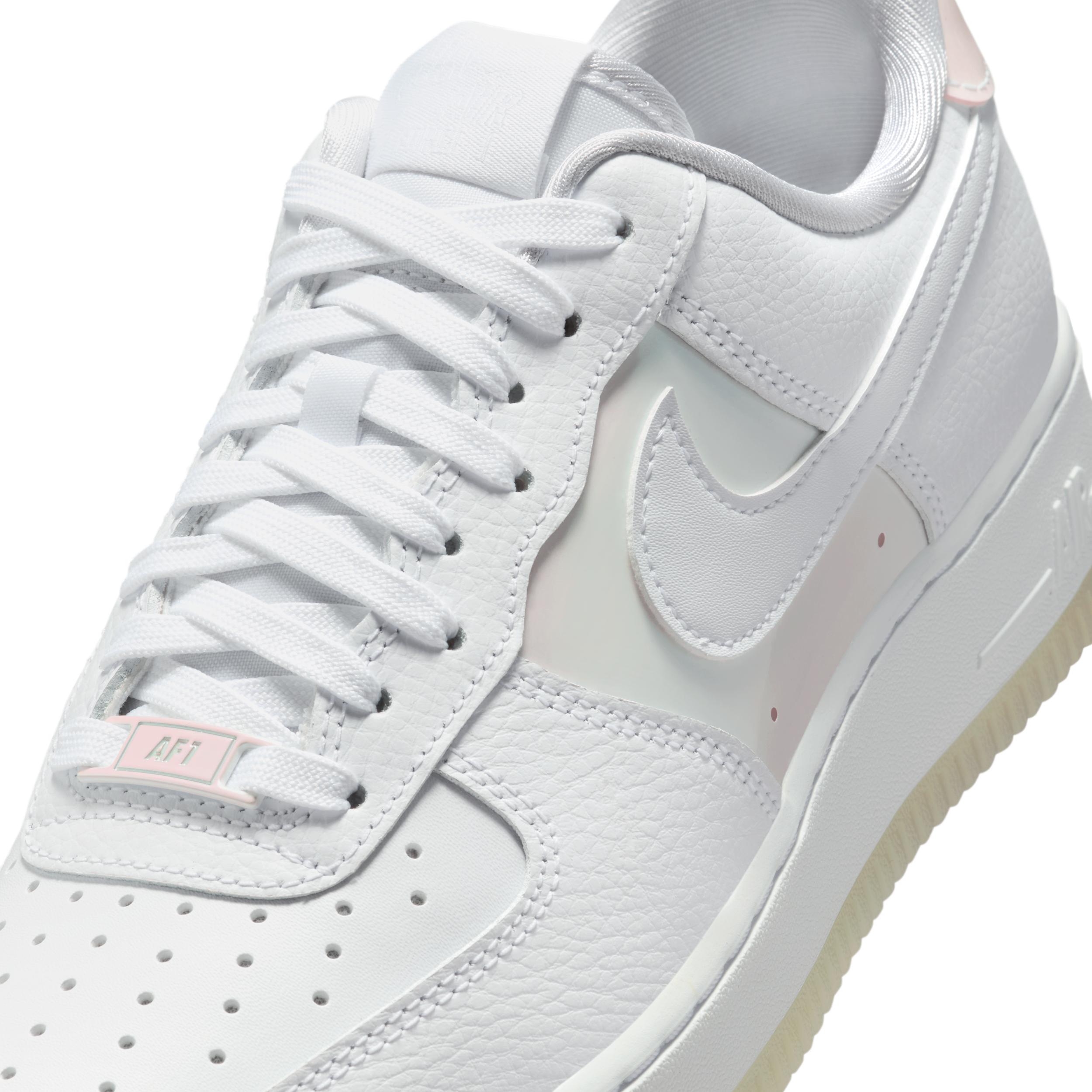 Nike Womens Air Force 1 07 Shoes | IH3204-100 Product Image