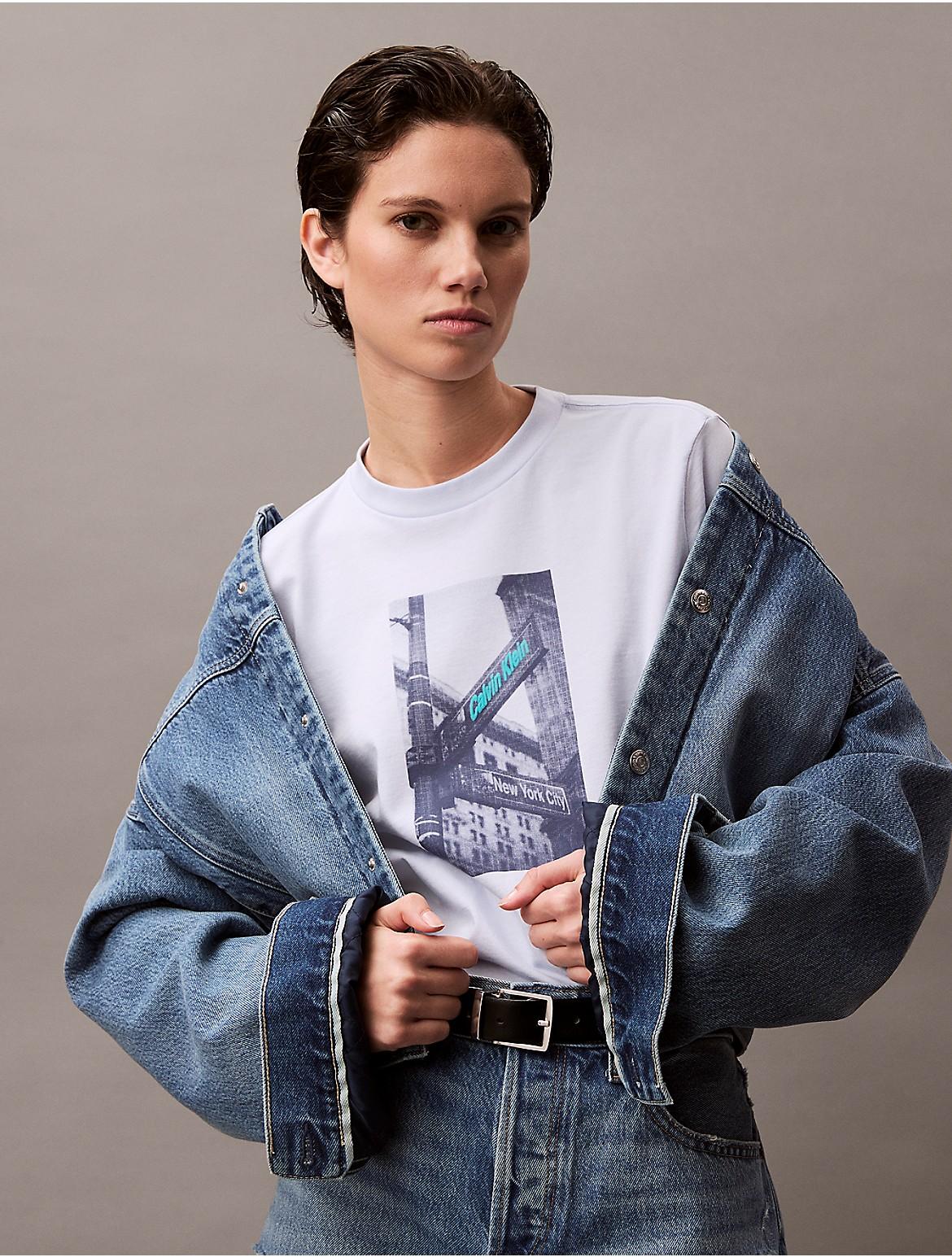 Calvin Klein Womens Street Sign Graphic Boxy T-Shirt - Blue Product Image