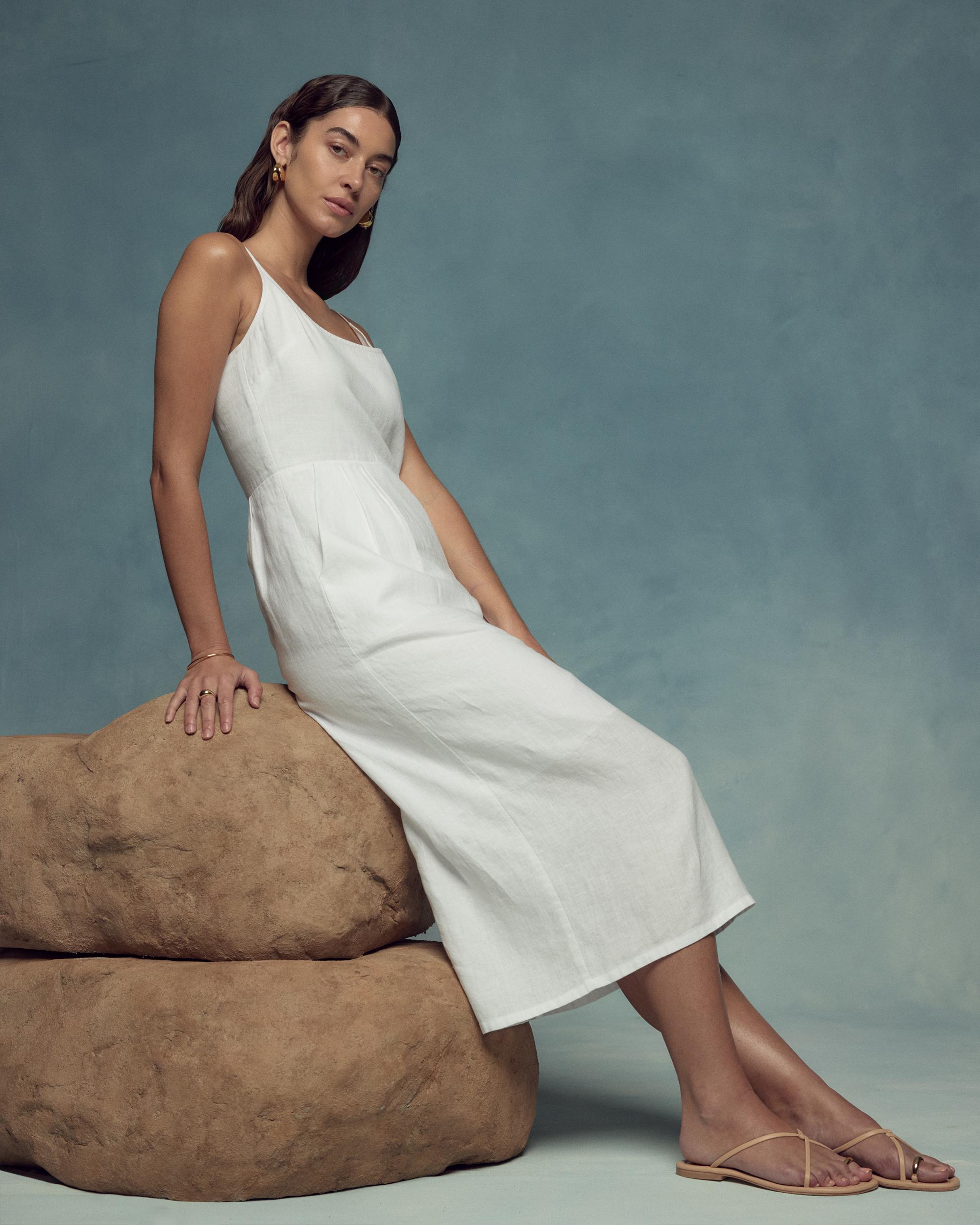 Quince | Women's 100% European Linen Scoop Neck Midi Dress Product Image
