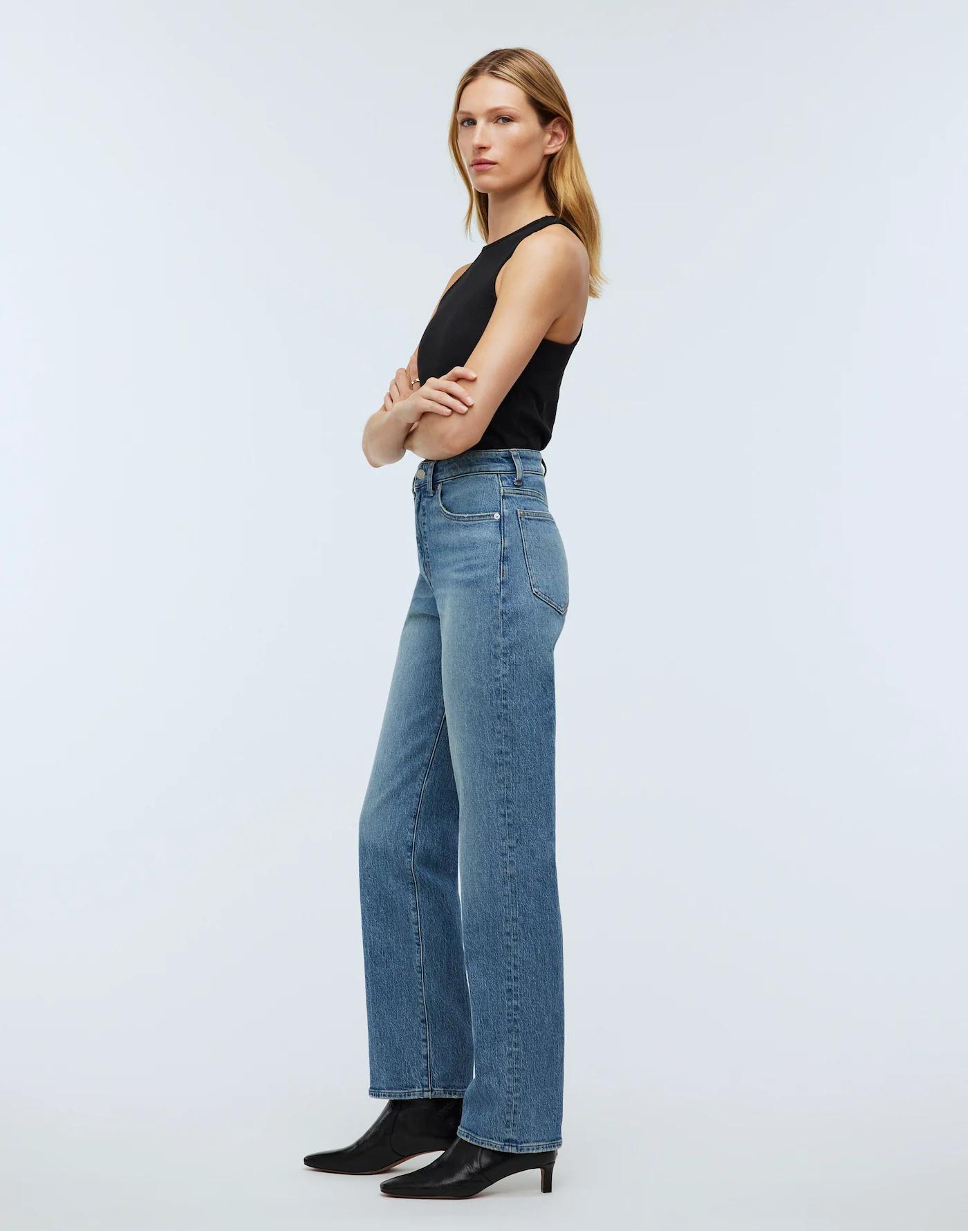 The Petite '90s Straight Jean in Rondell Wash: Crease Edition Product Image