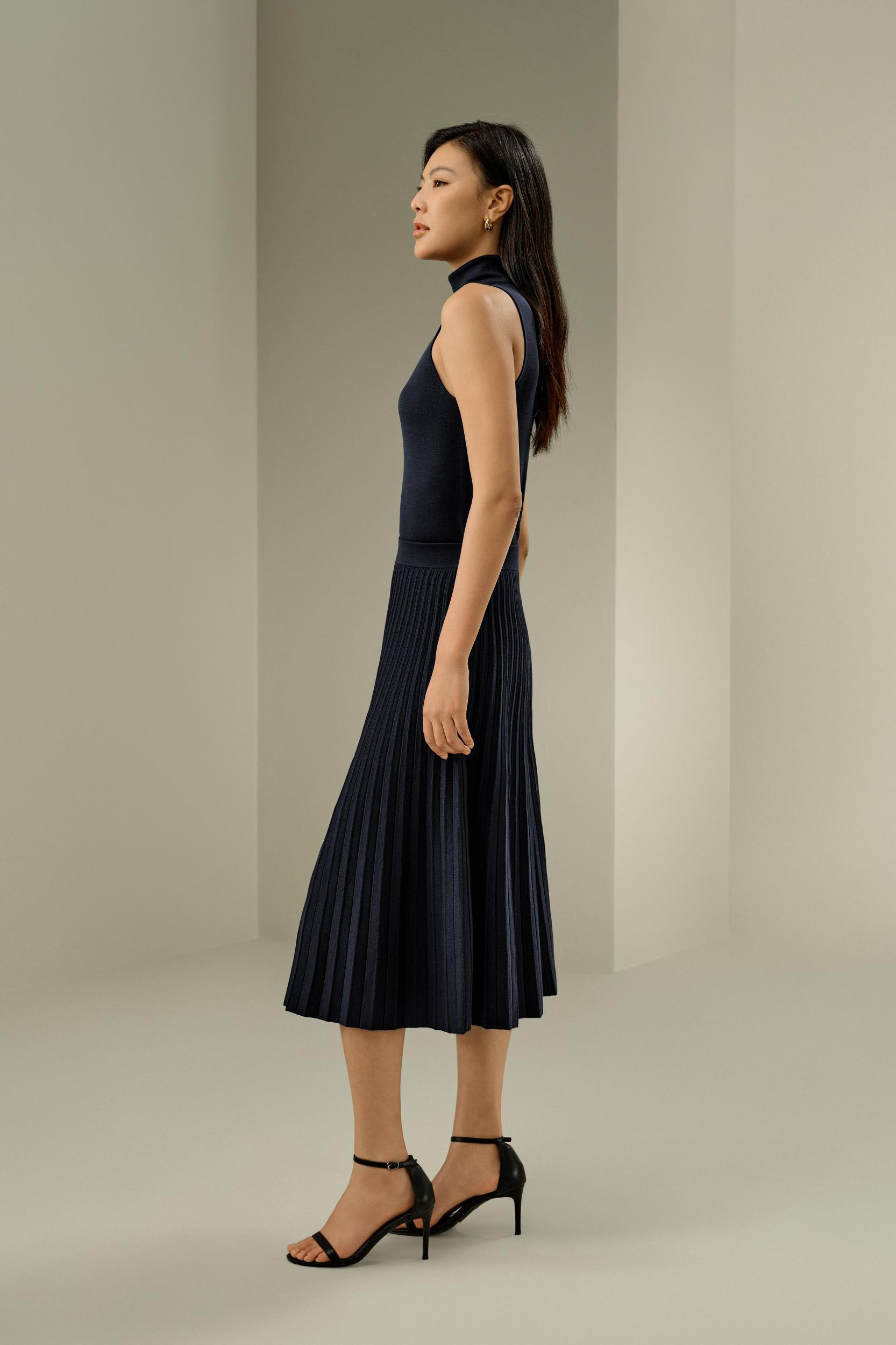 Pleated A-line Merino Wool Skirt Product Image