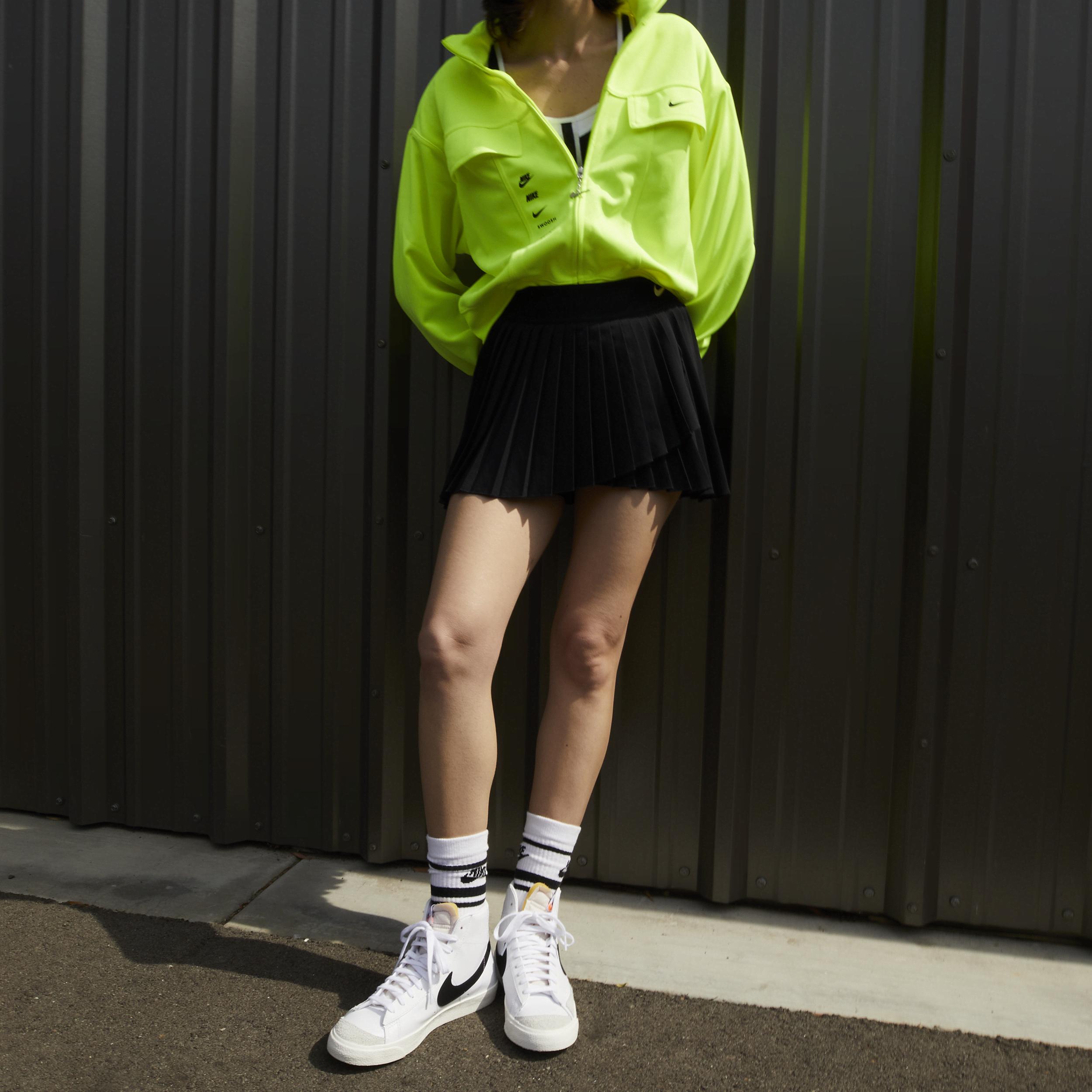 Nike Womens Blazer Mid 77 Shoes | CZ1055-100 Product Image