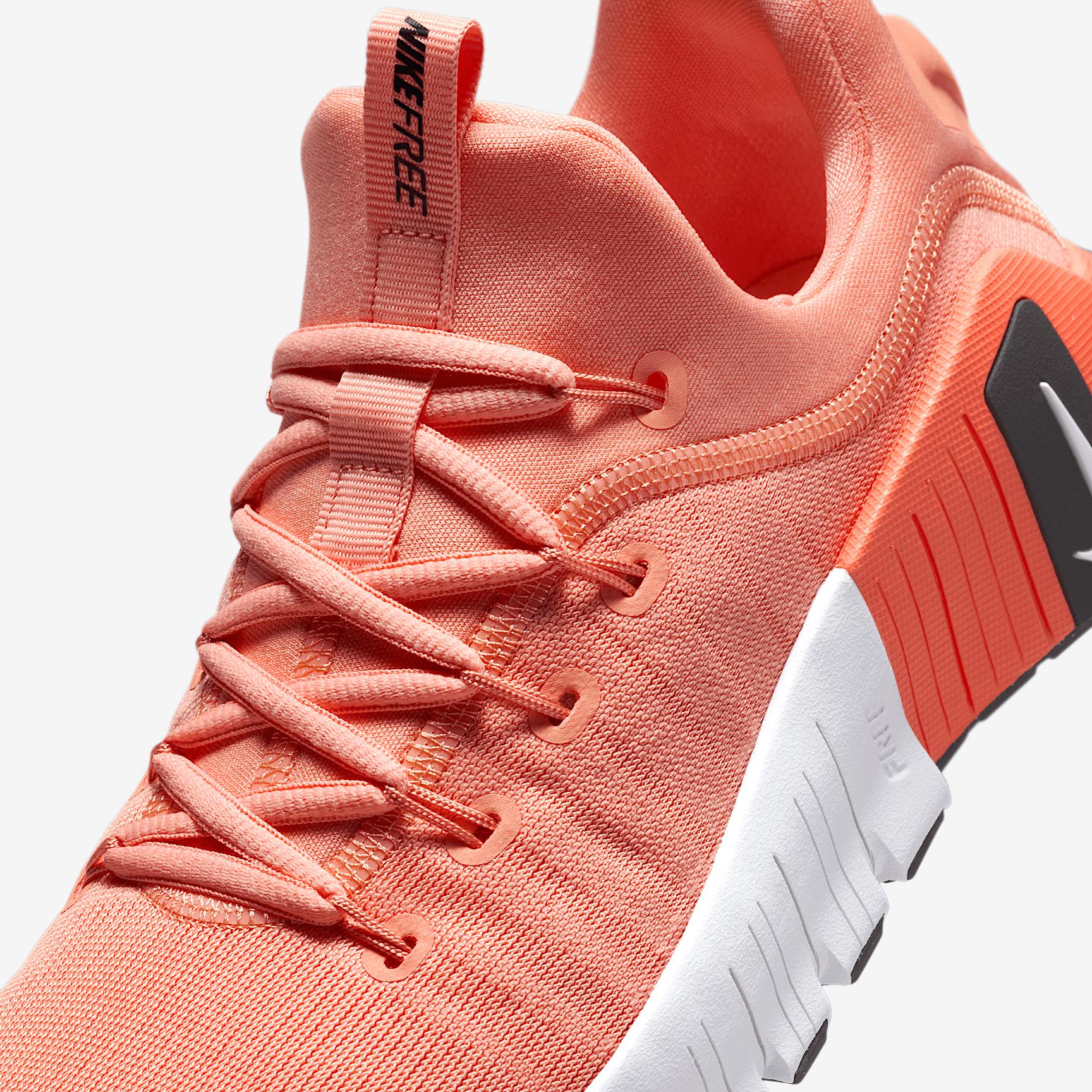 Nike Womens Free Metcon 6 Workout Shoes | FJ7126-803 Product Image