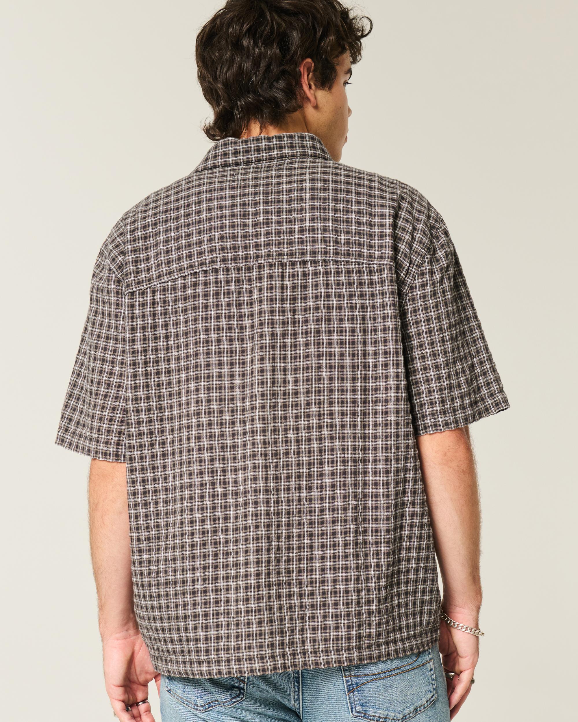 Boxy Short-Sleeve Pocket Shirt Product Image