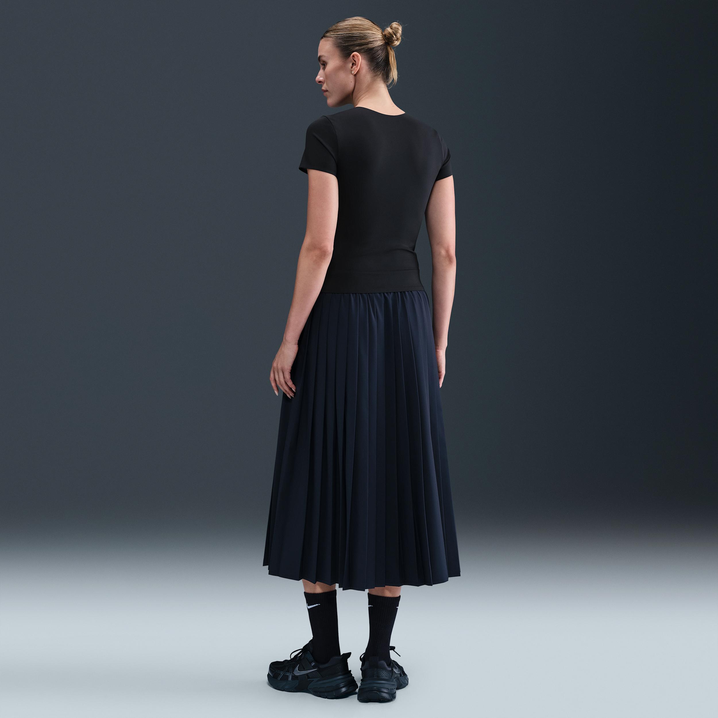 Nike Womens Form Short-Sleeve Top | HQ8079-011 Product Image