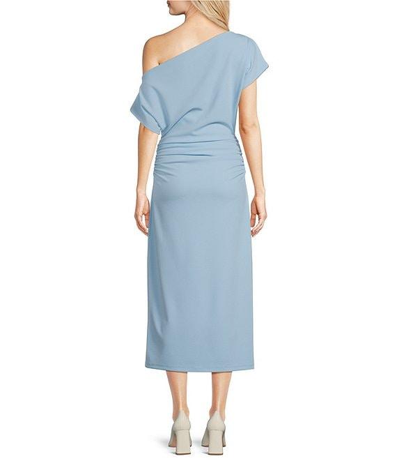 Gibson & Latimer Crepe Knit Asymmetric Neck One Shoulder Off-the-Shoulder Short Sleeve Ruched Sheath Midi Dress Product Image