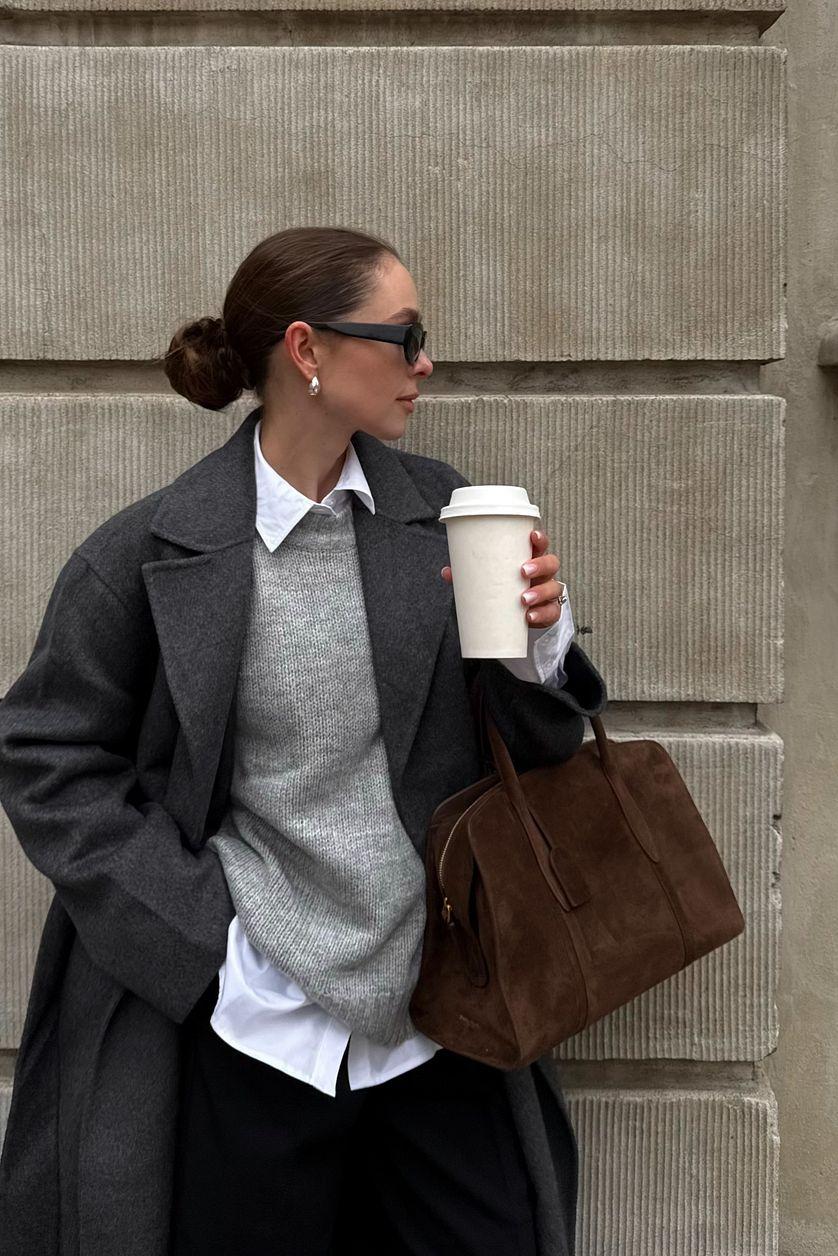 Round Neck Knitted Sweater Blue Product Image