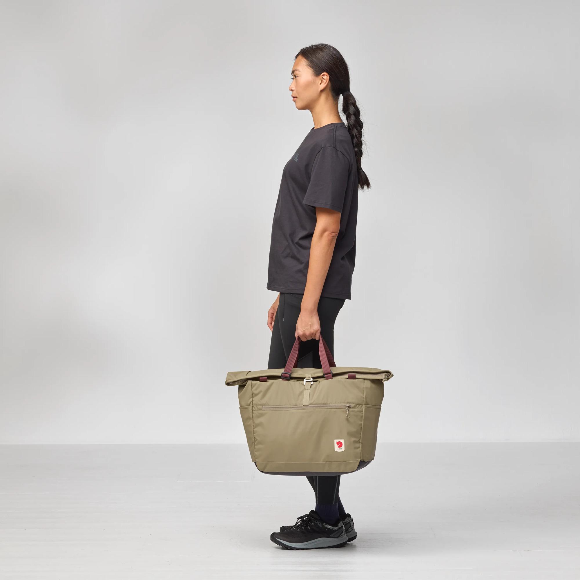 High Coast Tote 30 Product Image