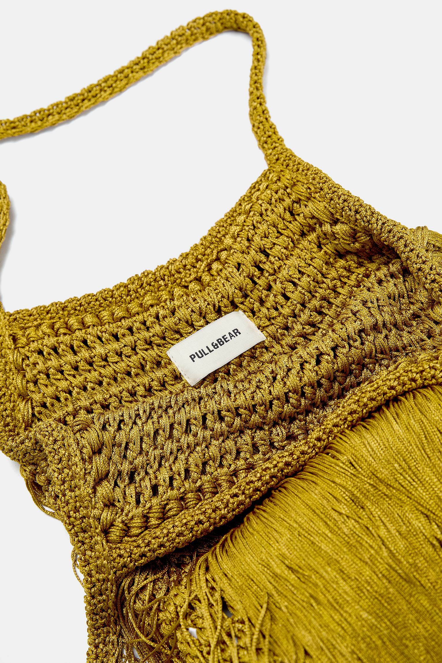 Crochet shoulder bag with fringing Product Image