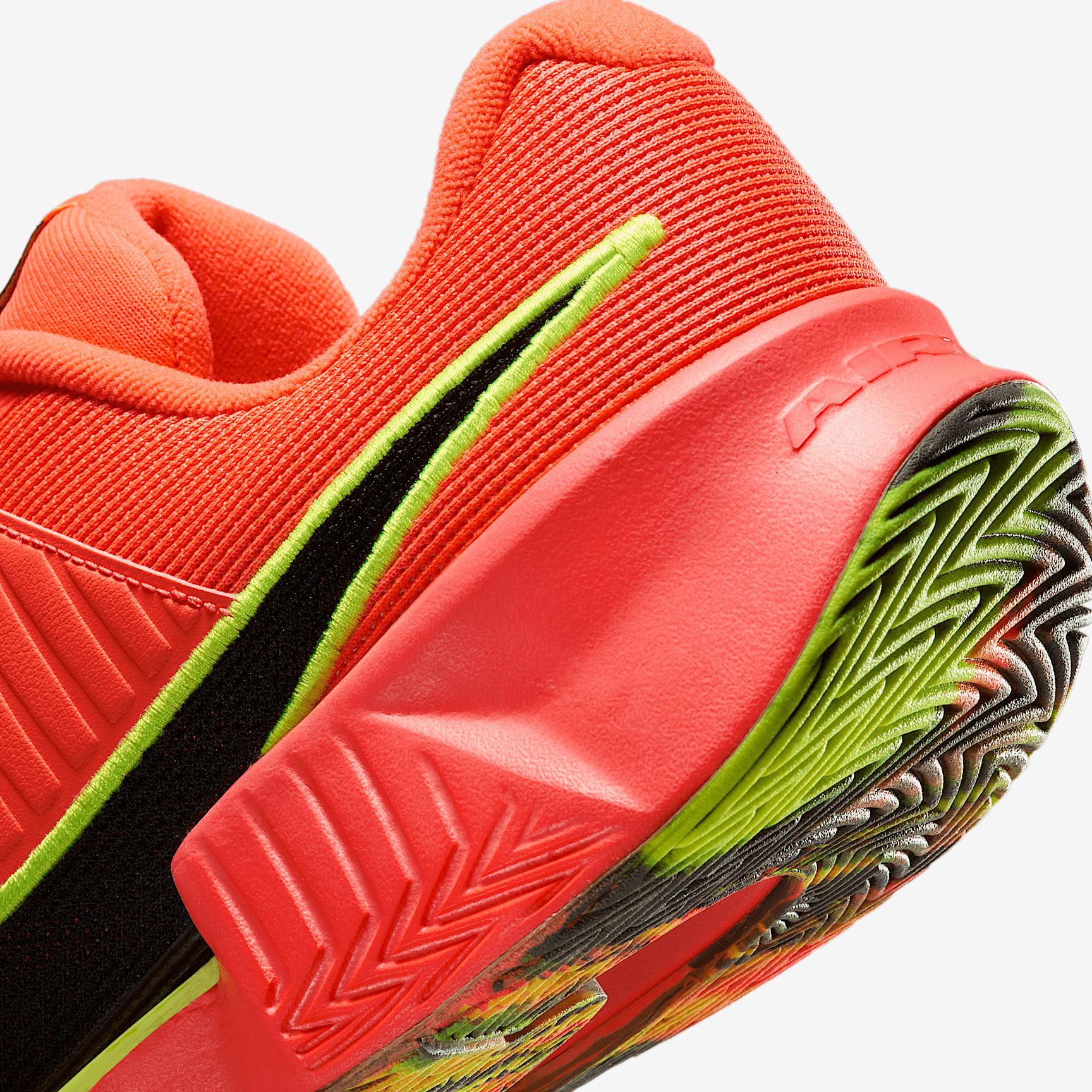 Nike Zoom Challenge Men's Pickleball Shoes Product Image