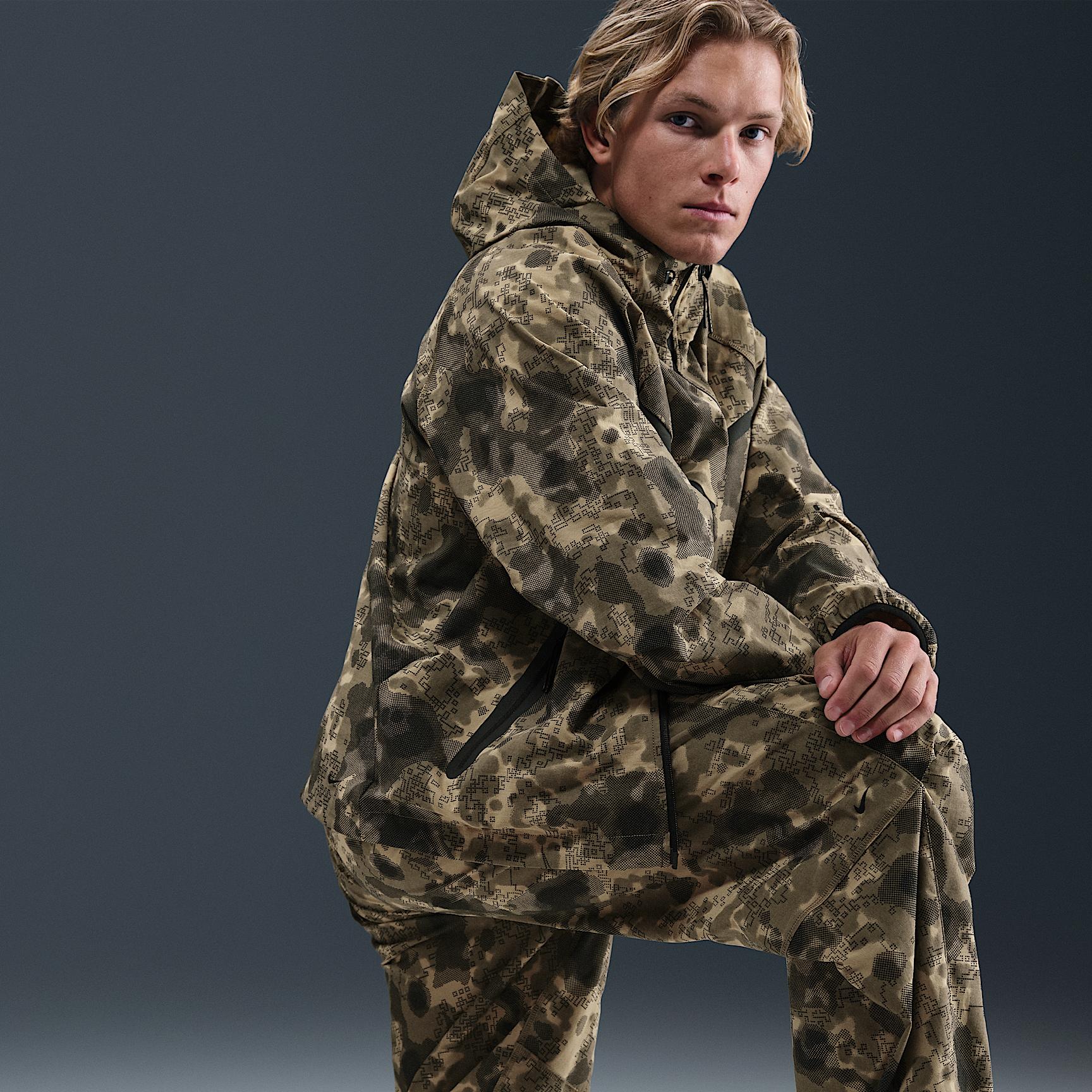 Nike Tech Men's Dri-FIT Woven Camo Loose-Fit Pants Product Image