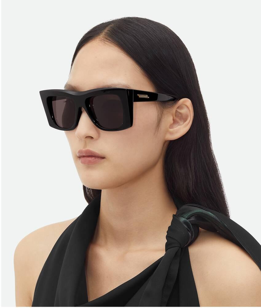 Women's Visor Recycled Acetate Square Sunglasses in Black / Grey Product Image