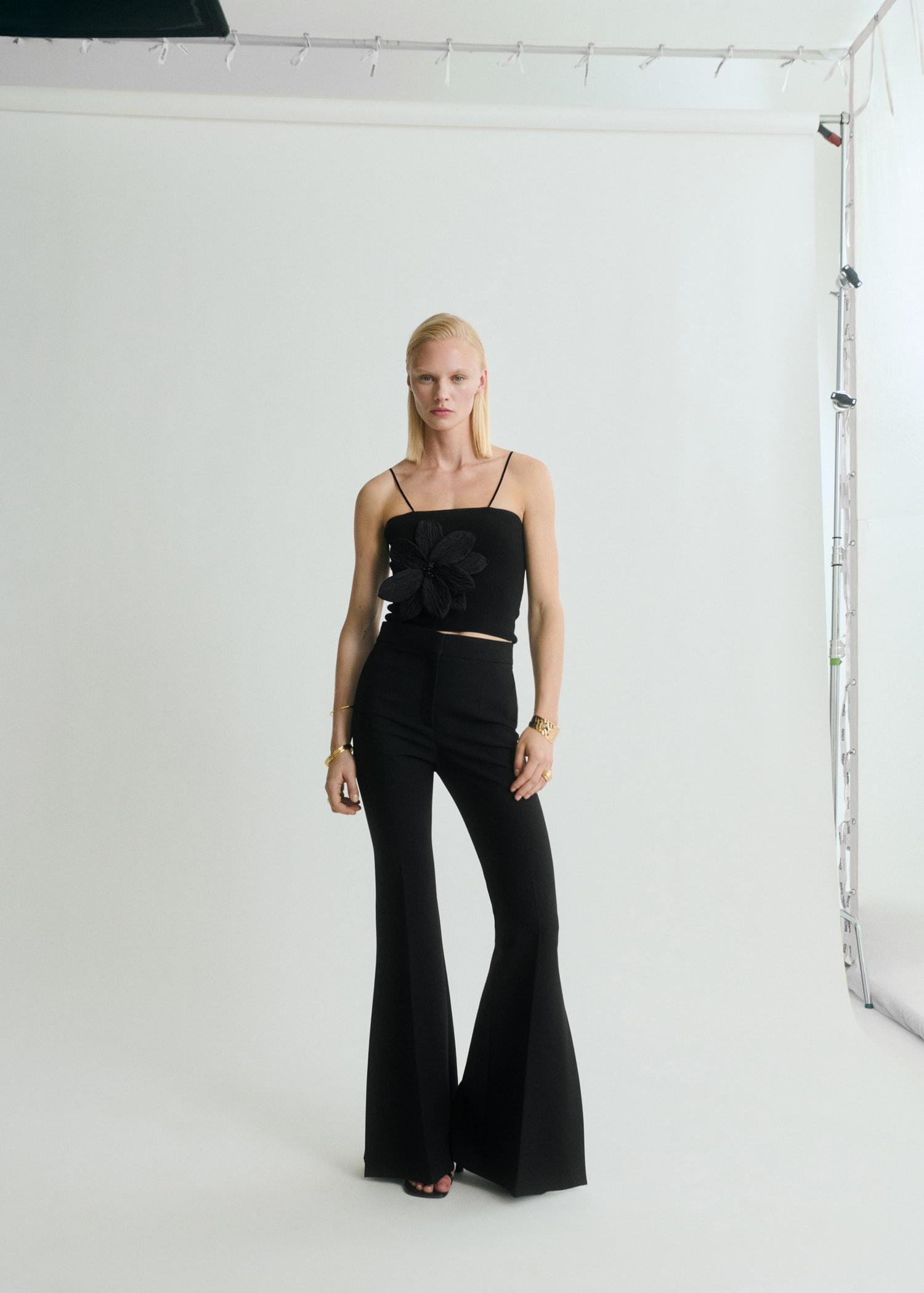 Maxi-flower knitted top with straps - Women | MANGO USA Product Image