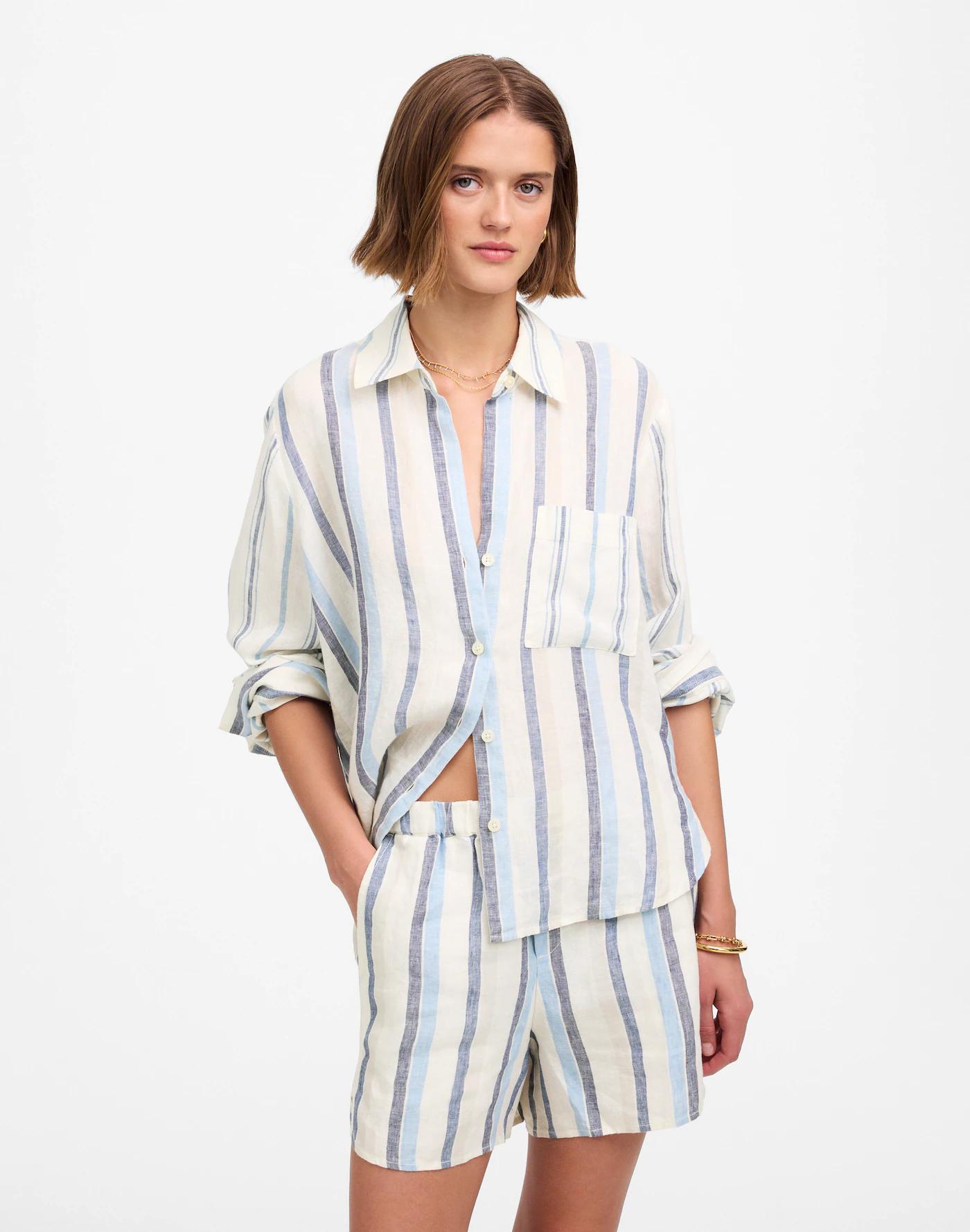 Curved Hem Pull-On Shorts in 100% Linen Product Image