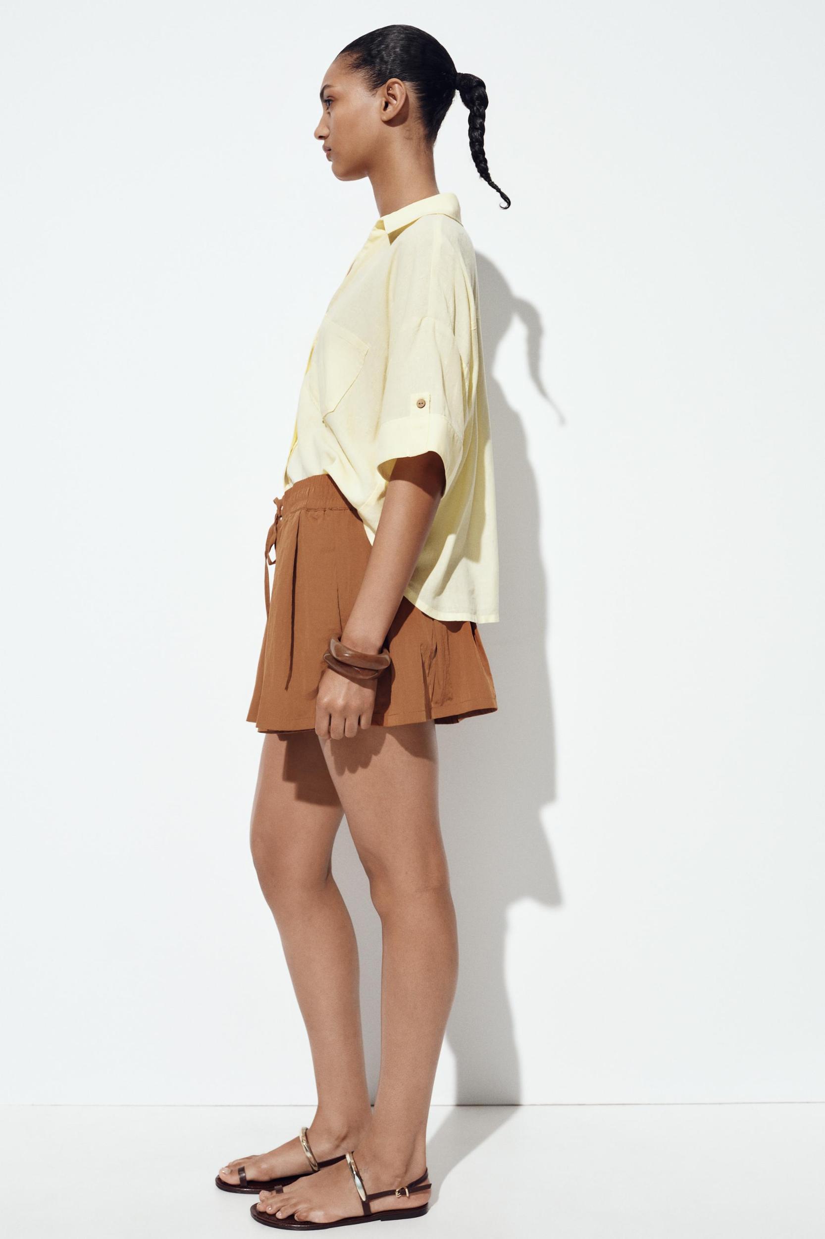 LINEN BLEND CROPPED SHIRT Product Image