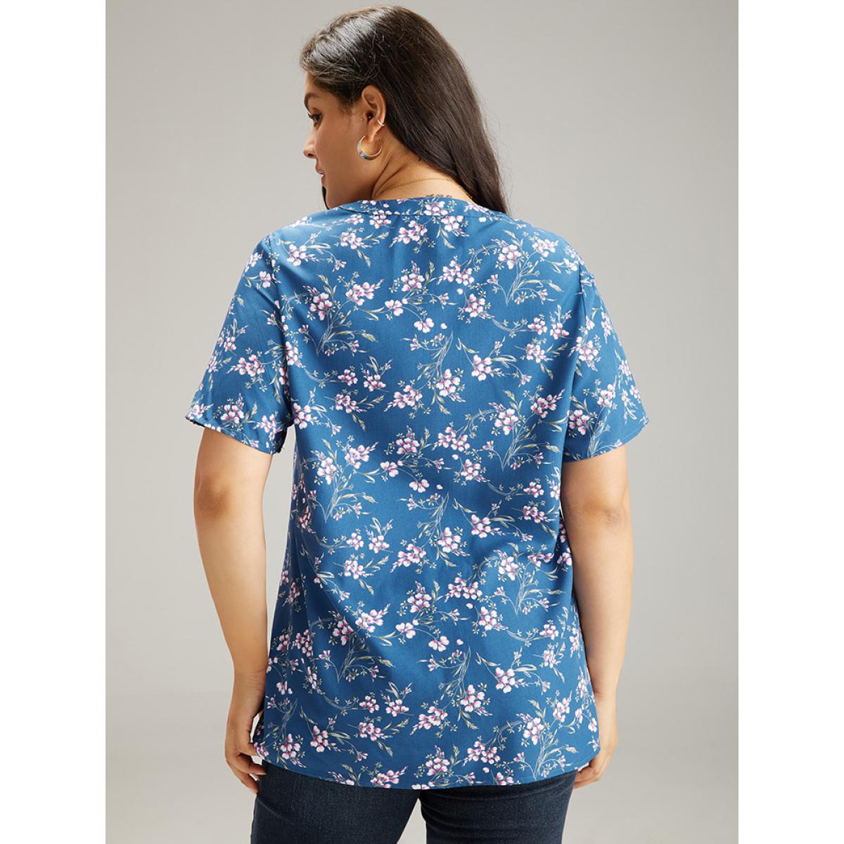 Plus Size Aegean Floral Print Notched Pleated Detail Blouse Women Elegant Short sleeve Notched collar Dailywear Blouses BloomChic 18-20/2X Product Image