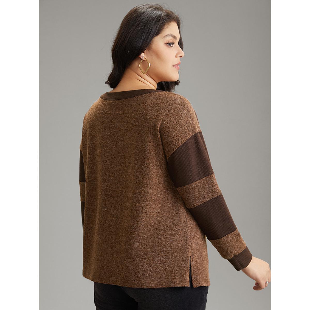 Plus Size Contrast Patchwork Notched Button Up T-shirt DarkBrown Women Casual Contrast Plain Notched collar Dailywear T-shirts BloomChic 26/4X Product Image