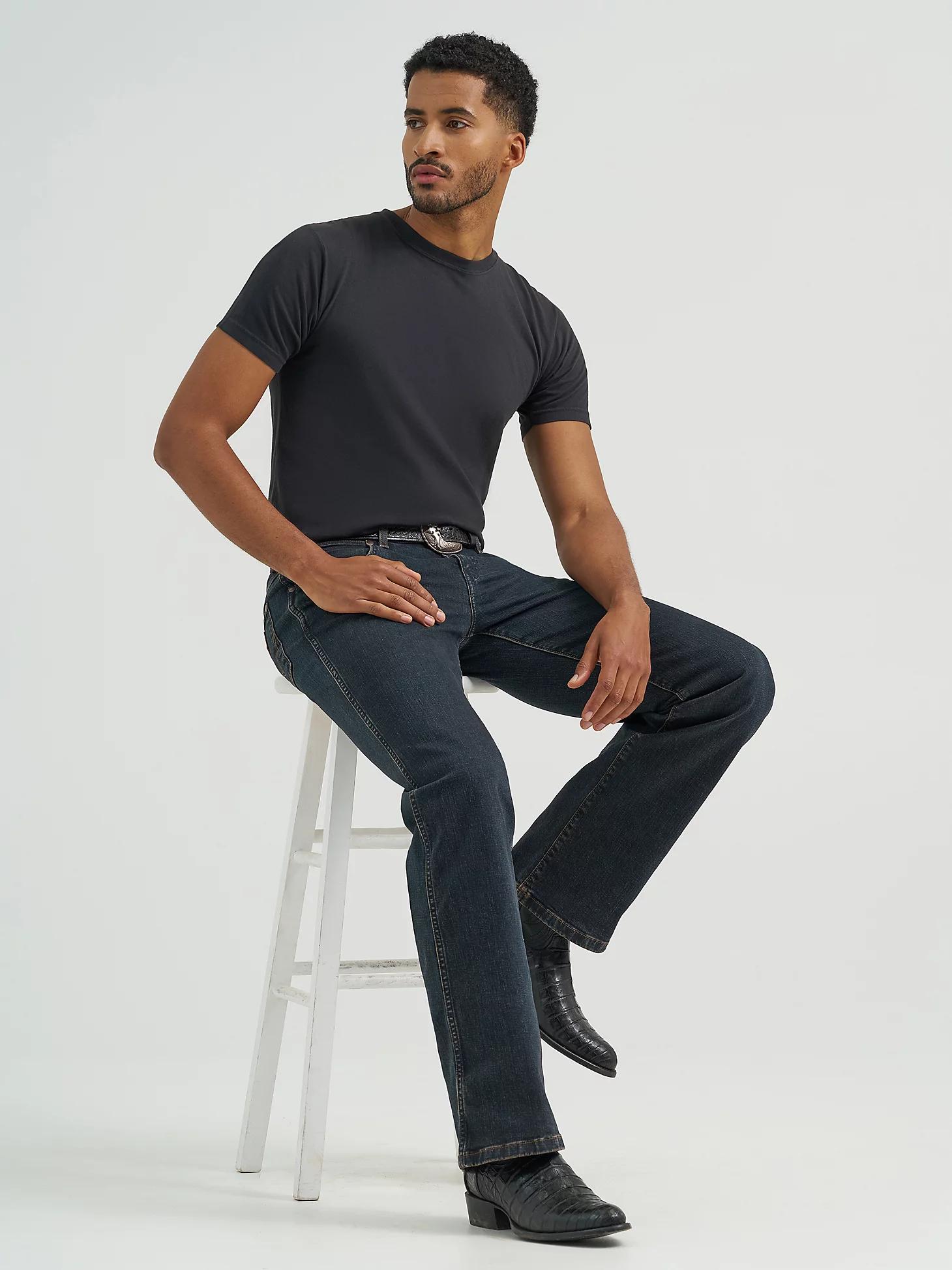 Men's Loose Bootcut Jean in Nightfall Product Image