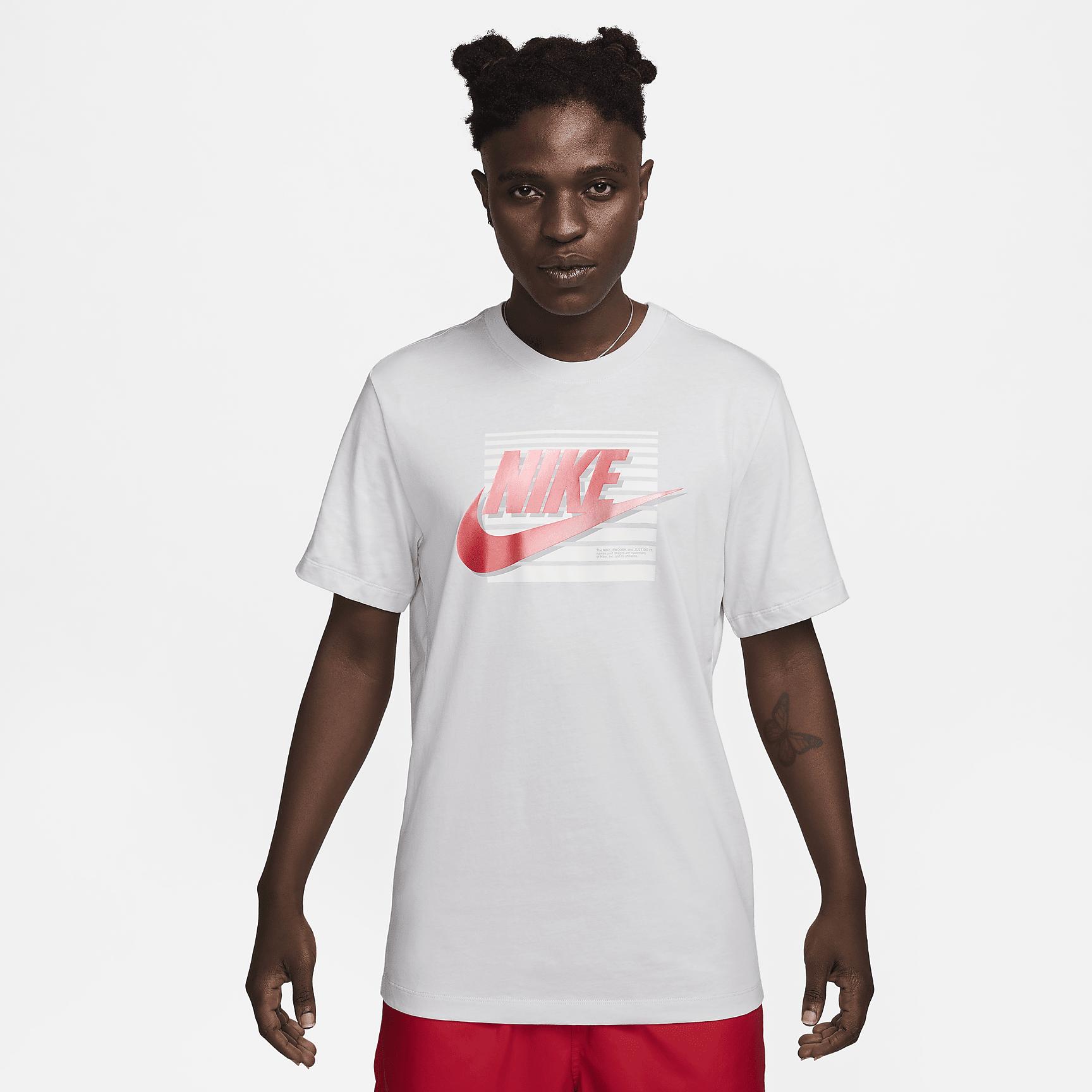 Nike Sportswear Men's T-Shirt Product Image