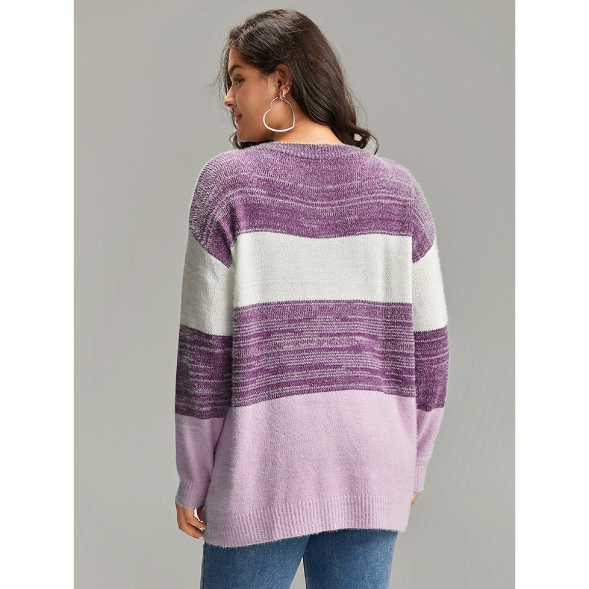 Plus Size Colorblock Contrast V Neck Pullover Purple Women Casual Long Sleeve V-neck Dailywear Pullovers BloomChic 30/6X Product Image