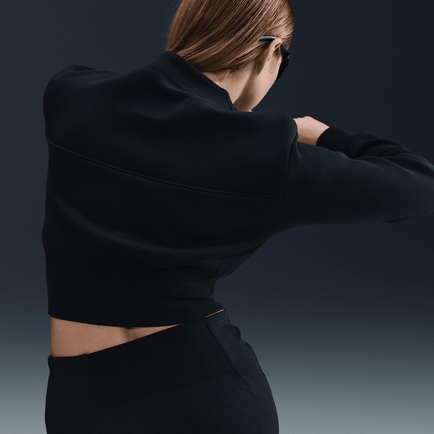 Nike Sportswear Tech Fleece Women's Cropped 1/2-Zip Top Product Image