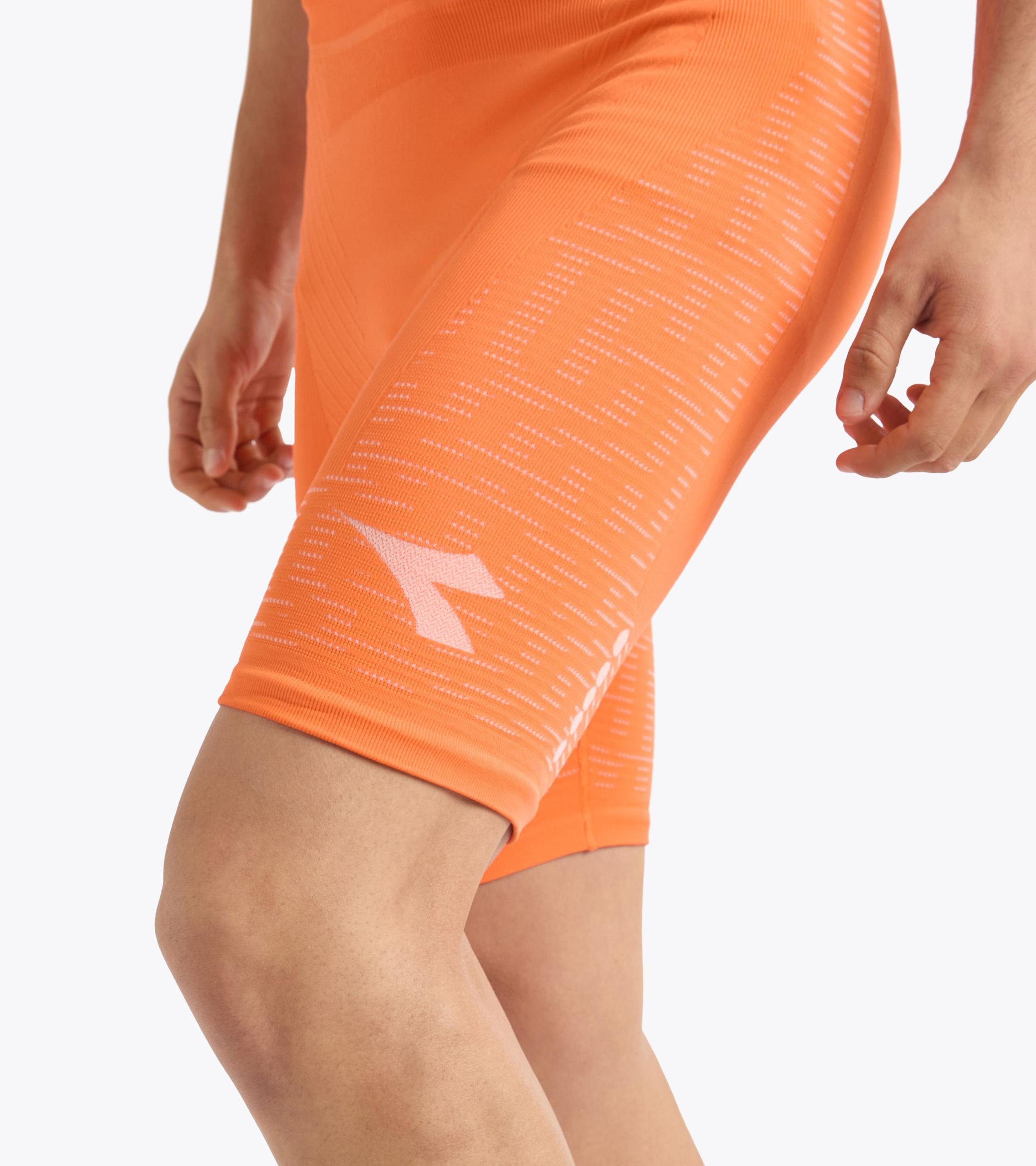 STRATOUNO HALF-TIGHT Product Image
