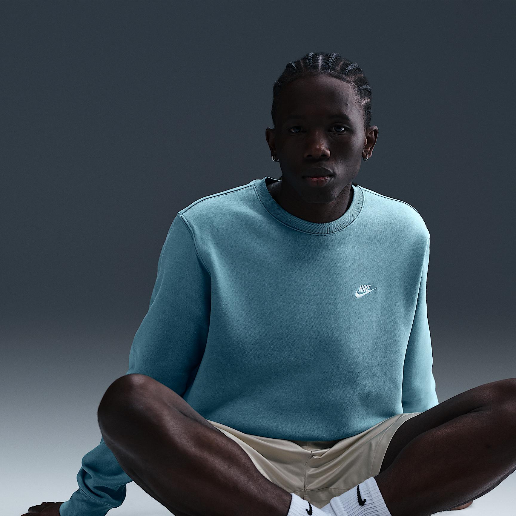 Nike Men's Club Fleece Crew Product Image