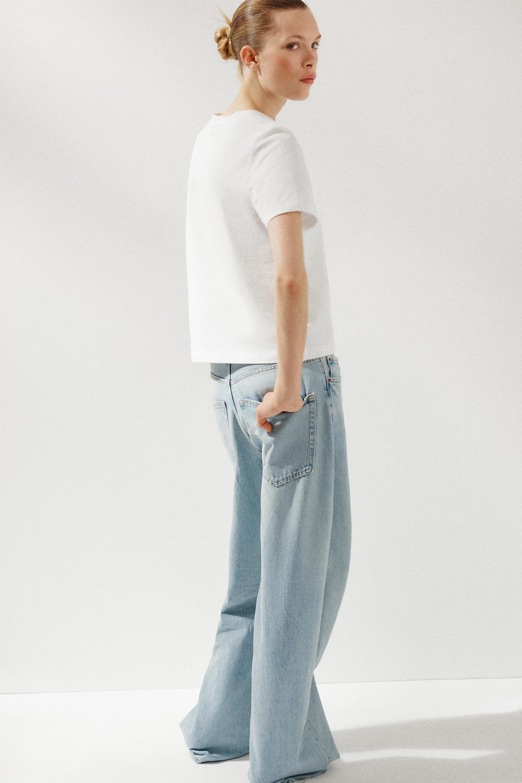 TEXT T-SHIRT Product Image