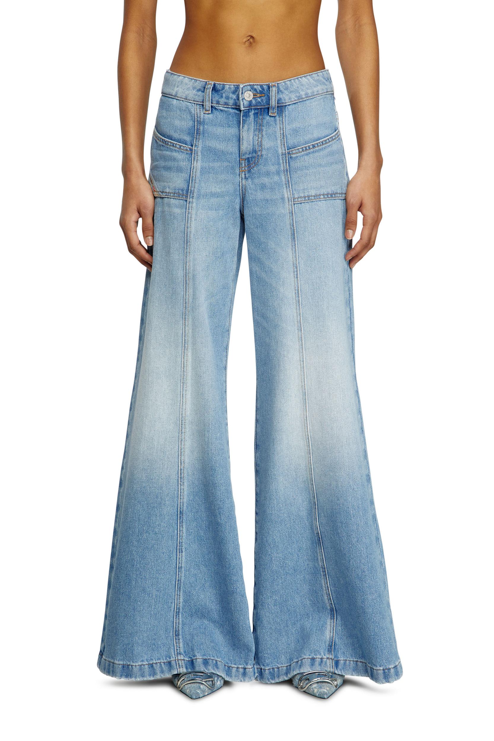 Flare Jeans D-Akii 0CLBA Product Image
