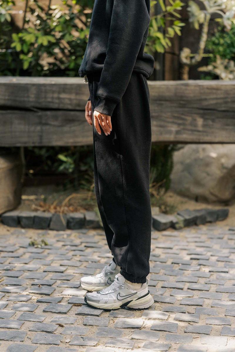 Men's Organic Heavyweight Fleece Sweatpants in Black Product Image