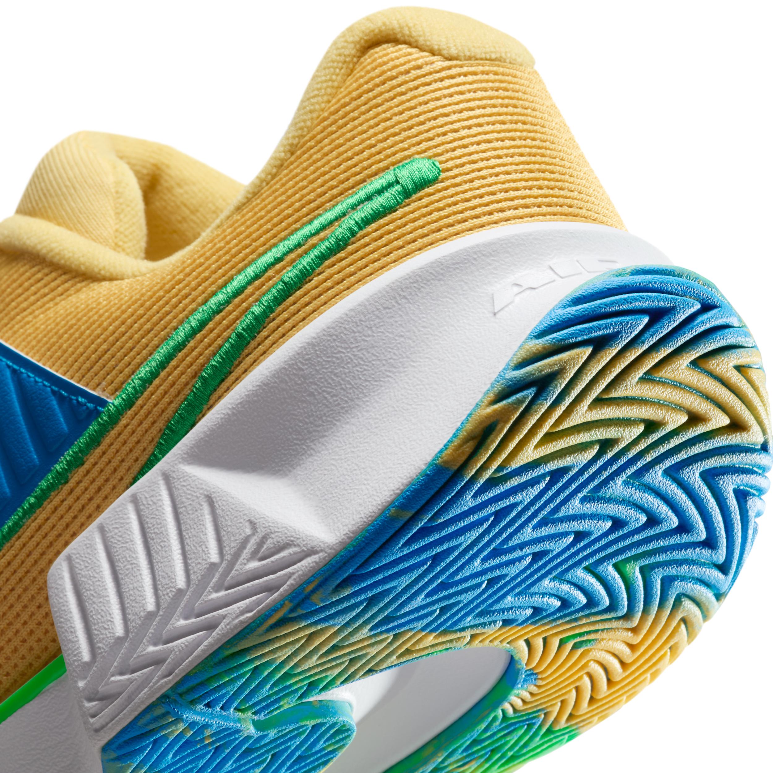 Nike Women's Zoom Challenge Pickleball Shoes Product Image