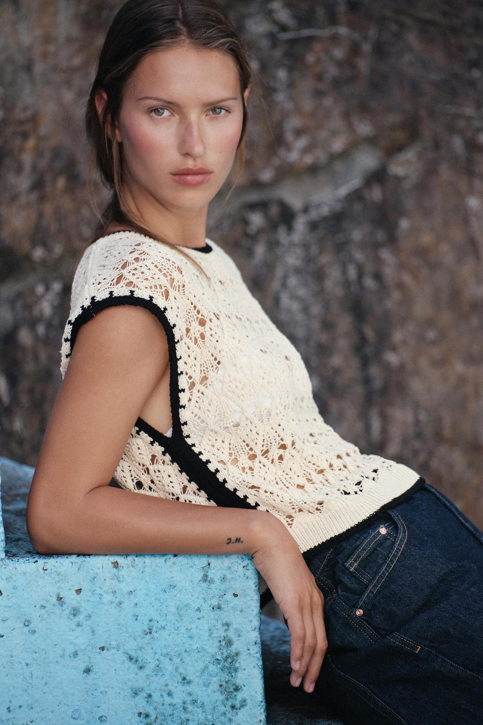 POINTELLE KNIT VEST Product Image