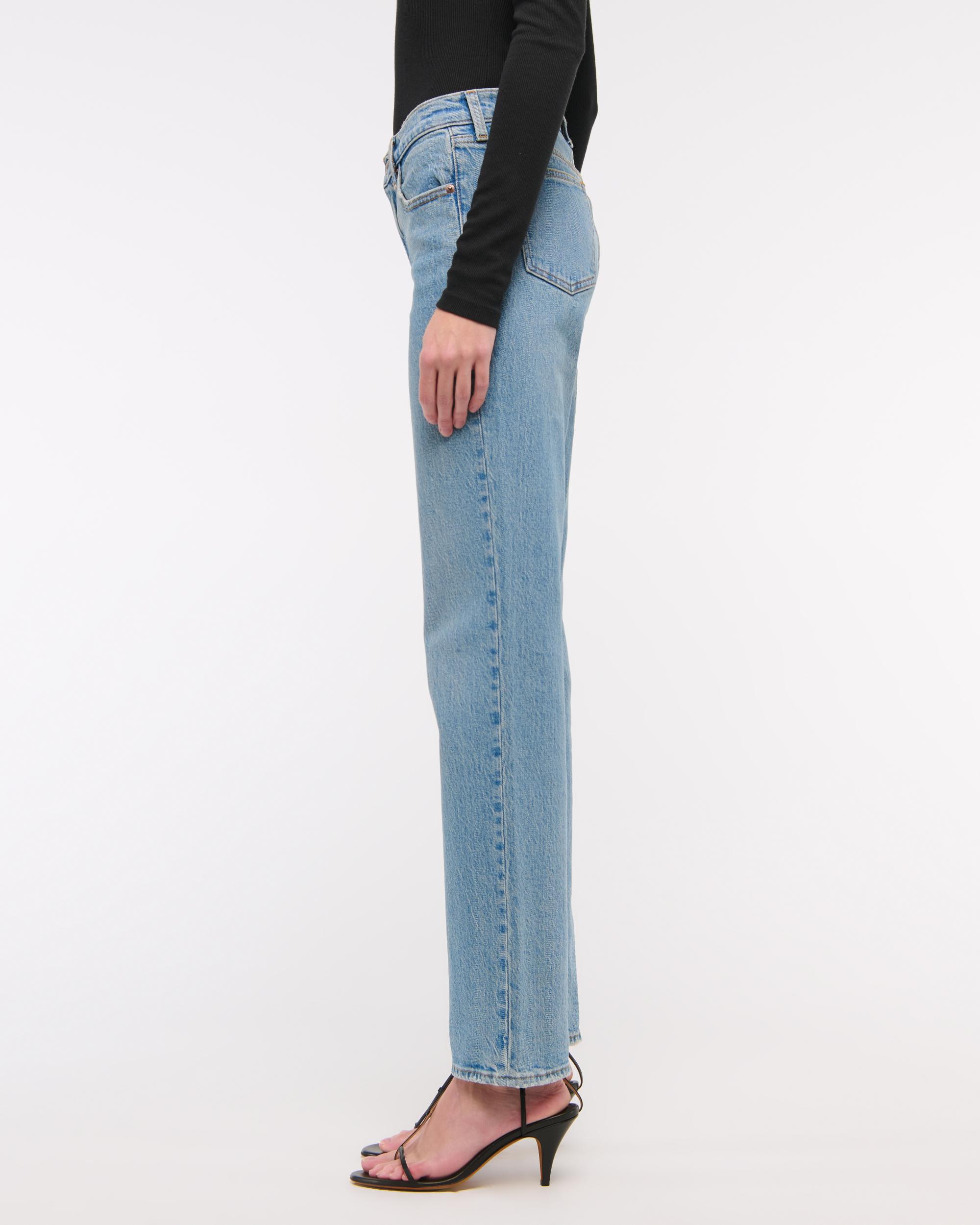 Mid Rise 90s Straight Jean Product Image