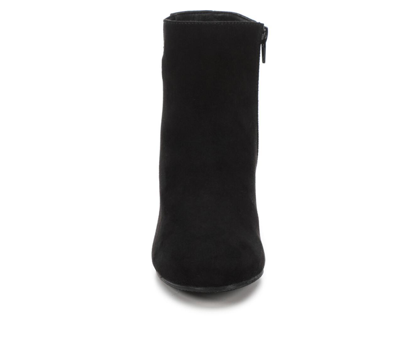 Women's Solanz Caroline Booties Product Image