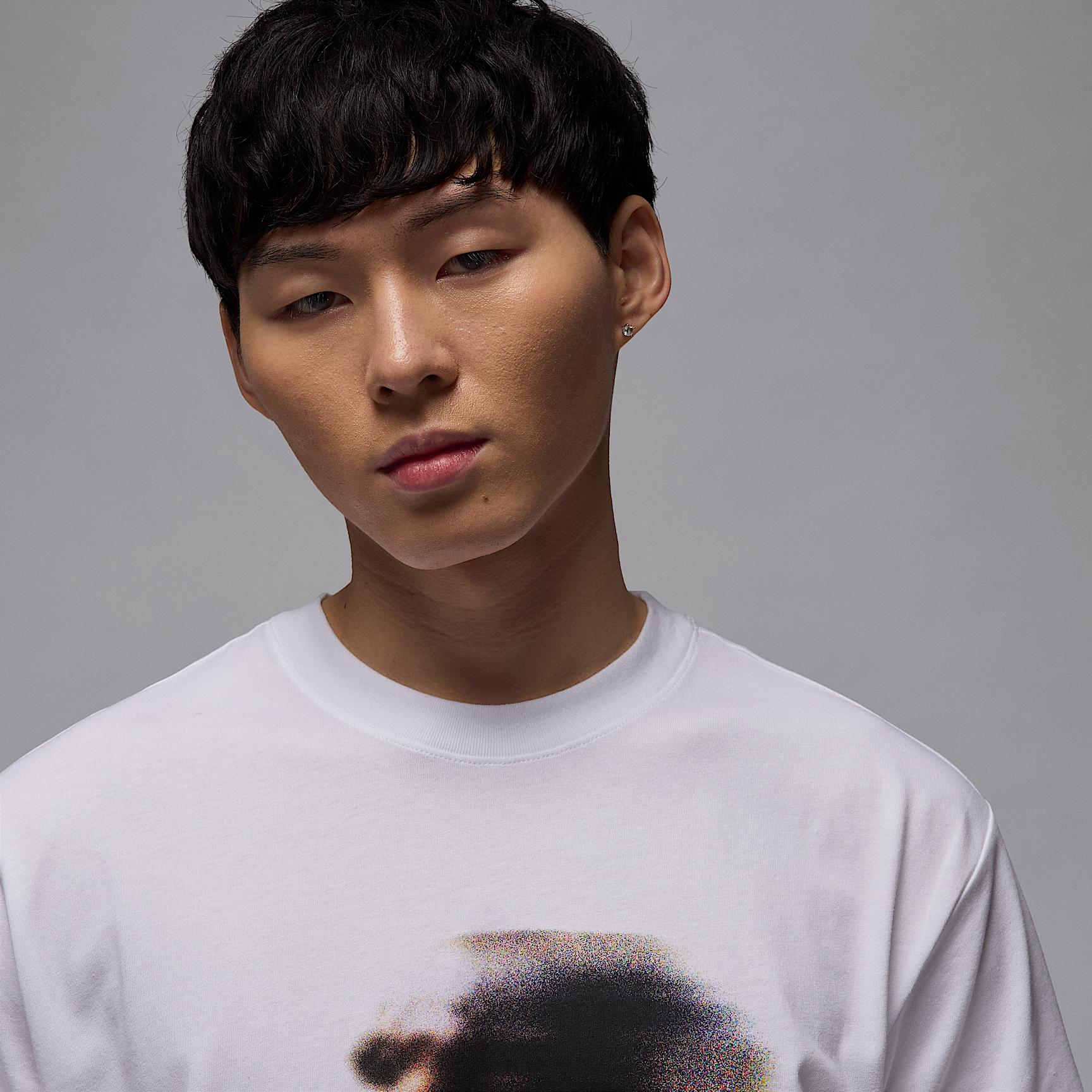 Mens Jordan Sport Dri-FIT Graphic T-Shirt | HQ8966-100 Product Image