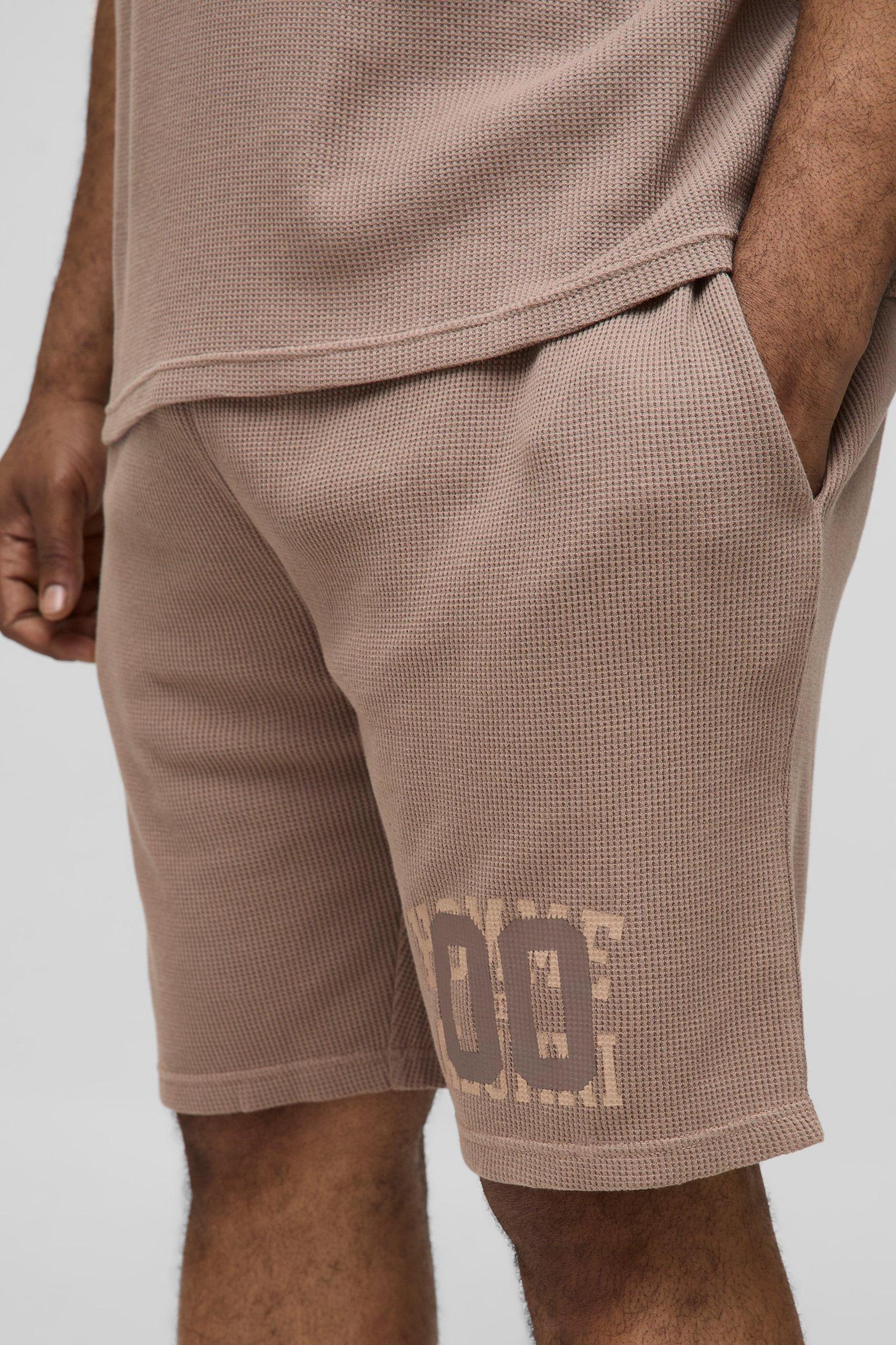 Plus Loose Fit Waffle Graphic Jersey Shorts | boohooMAN USA Product Image