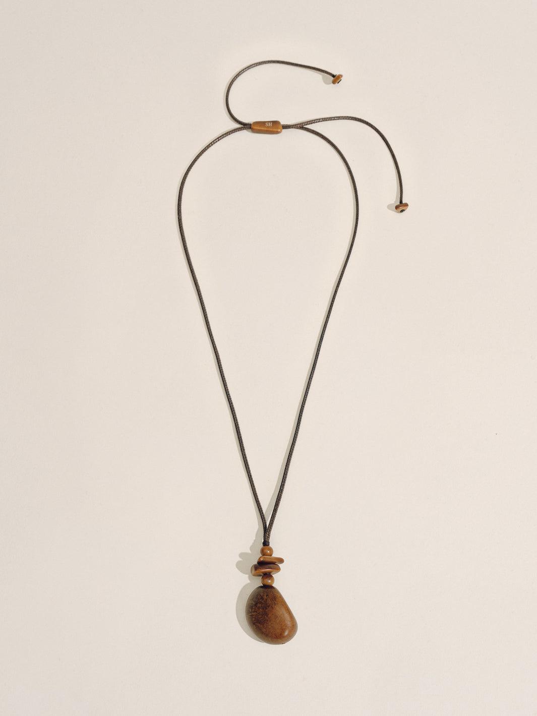 The Pendant Necklace in Black Product Image