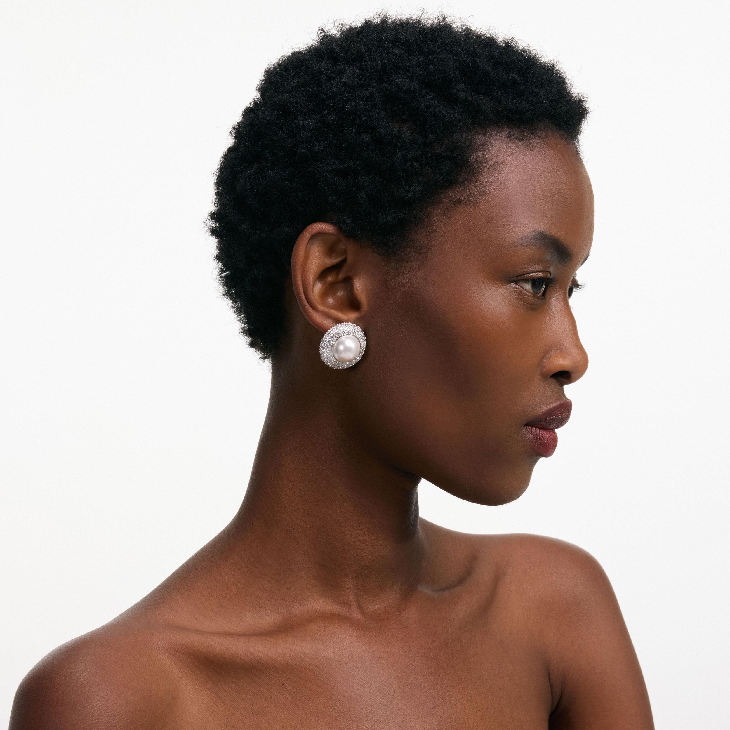 Small Crystal Pearl Earrings Product Image