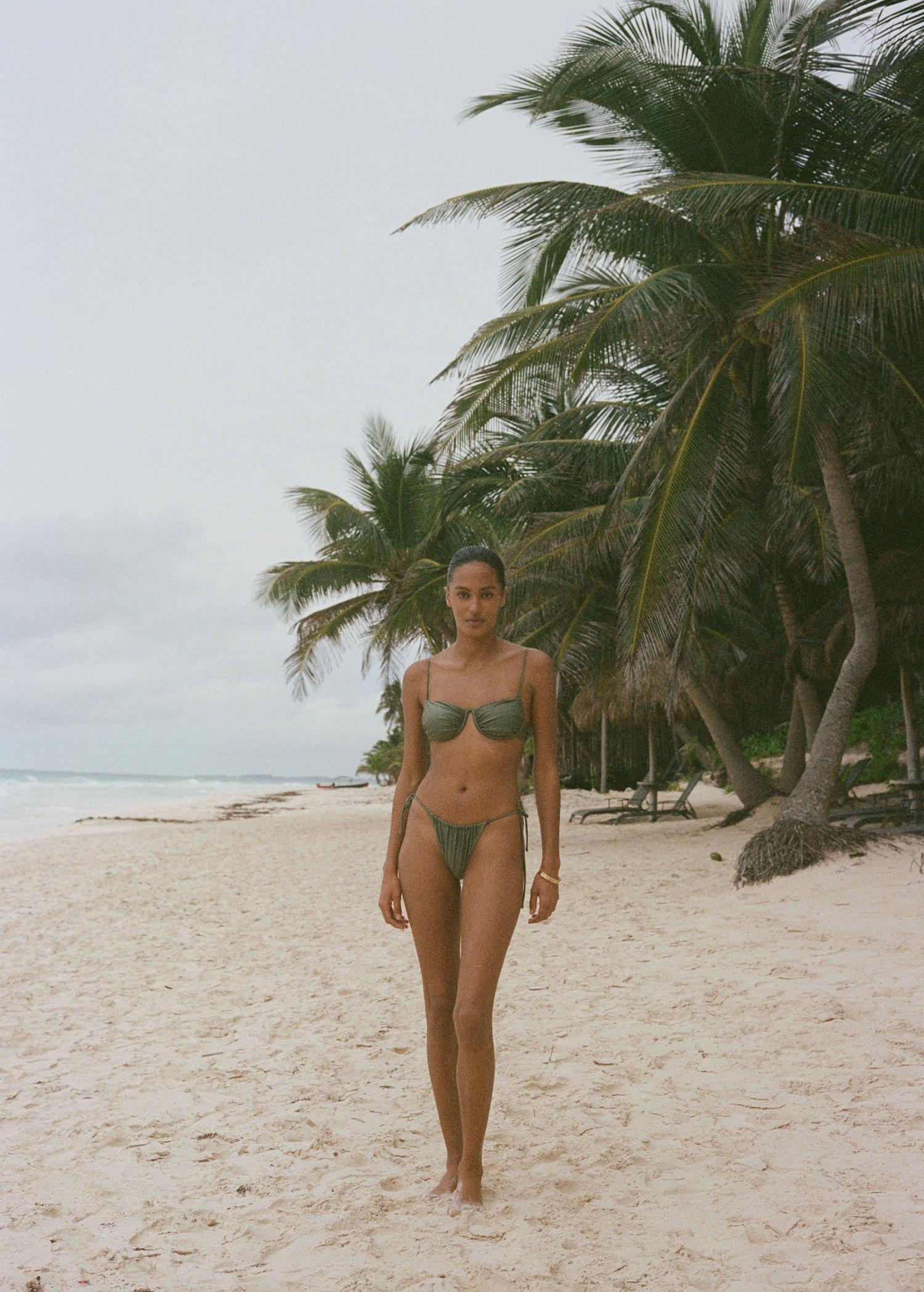 Bikini bottoms with bows - Women | MANGO USA Product Image