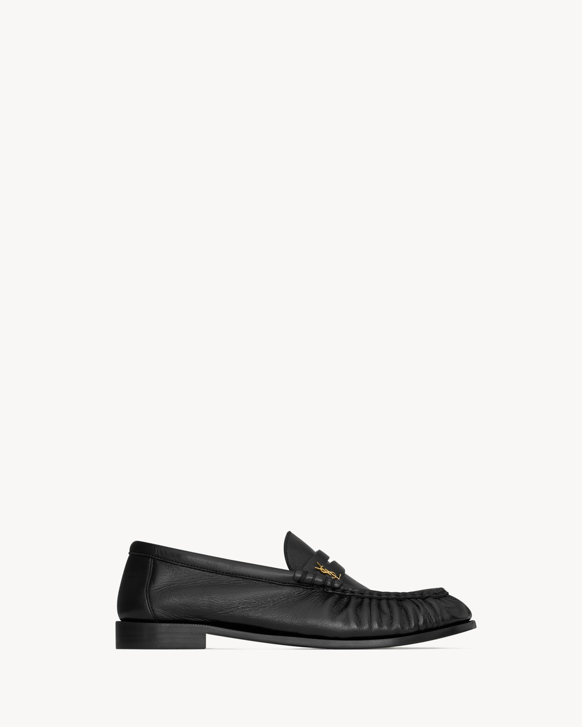 LE LOAFER supple in shiny leather Product Image