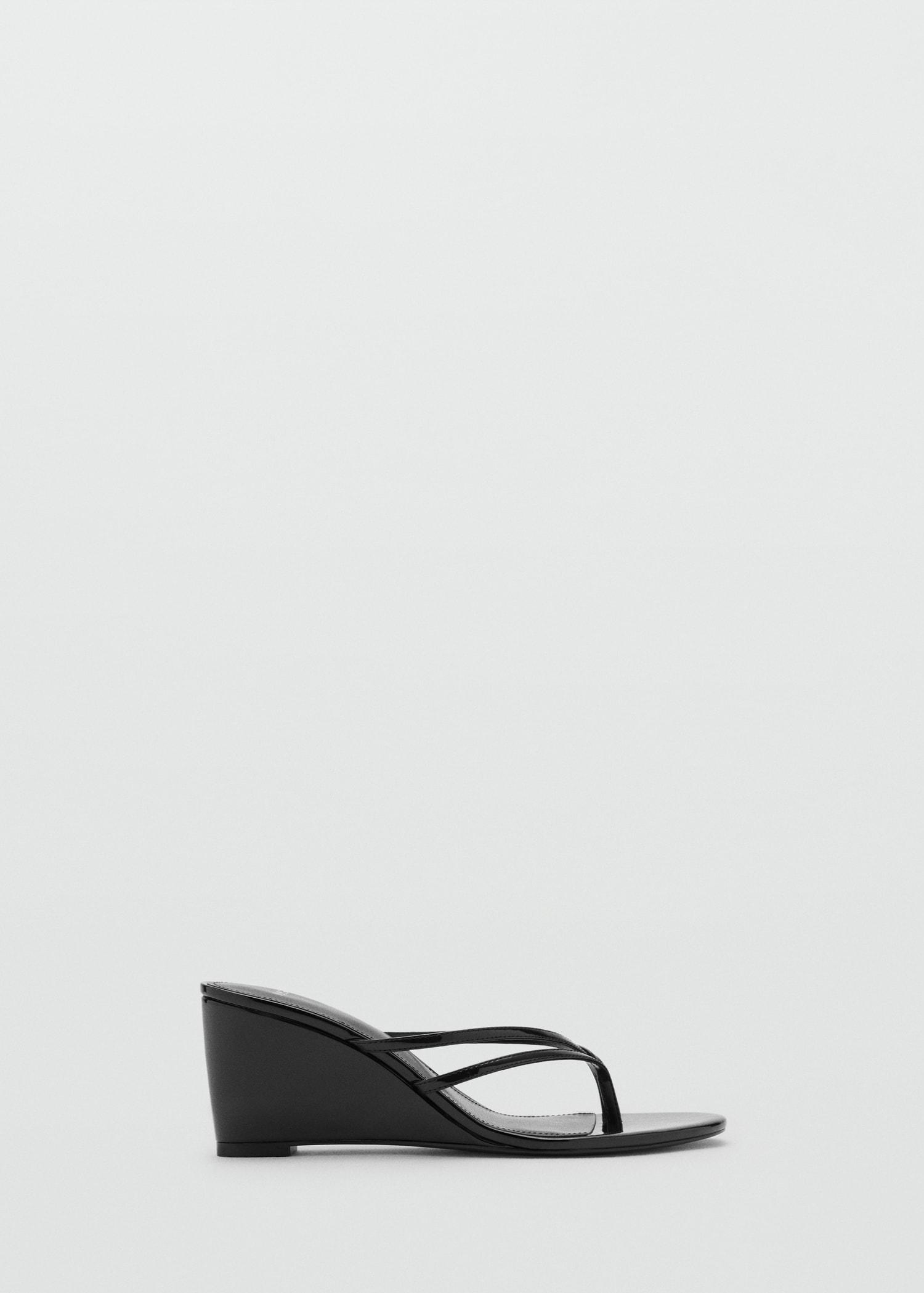 Wedge sandals with crisscross straps - Women | MANGO USA Product Image