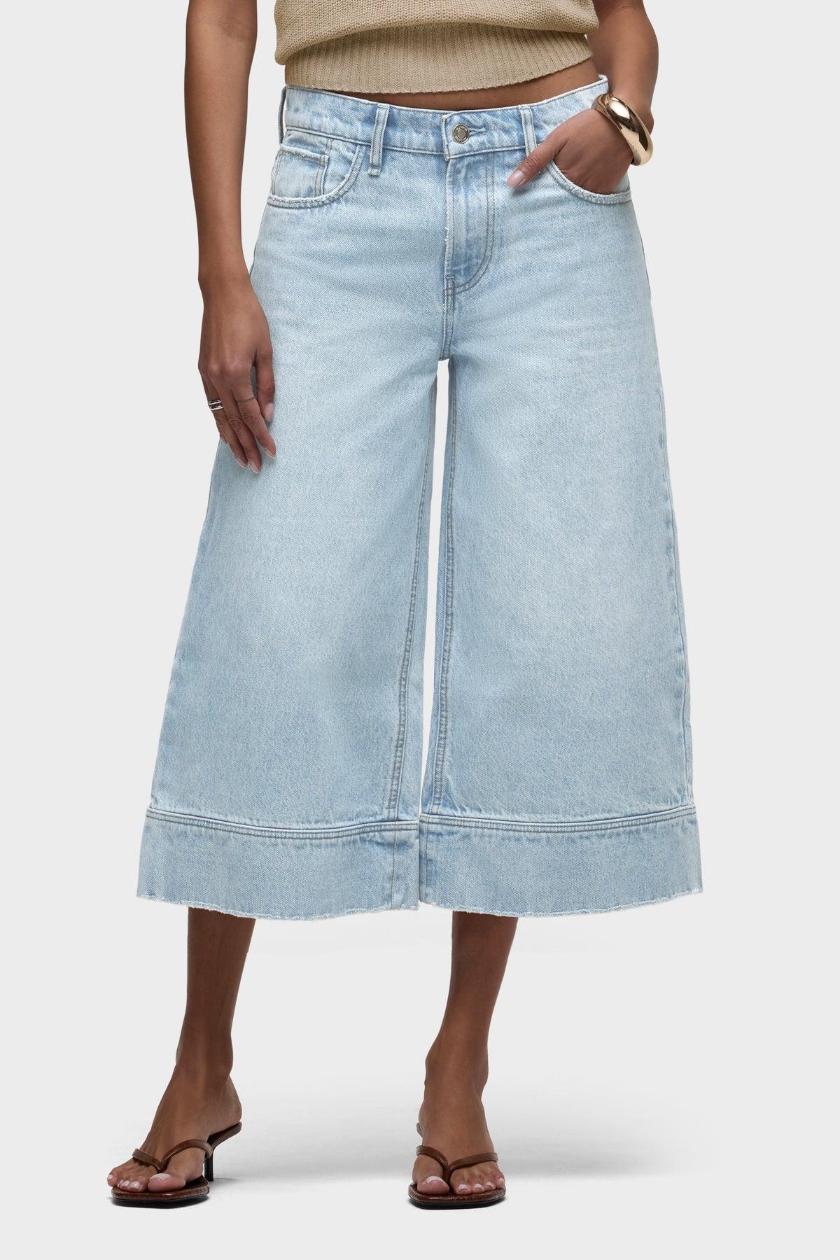 Noa Relaxed Gaucho Female Product Image