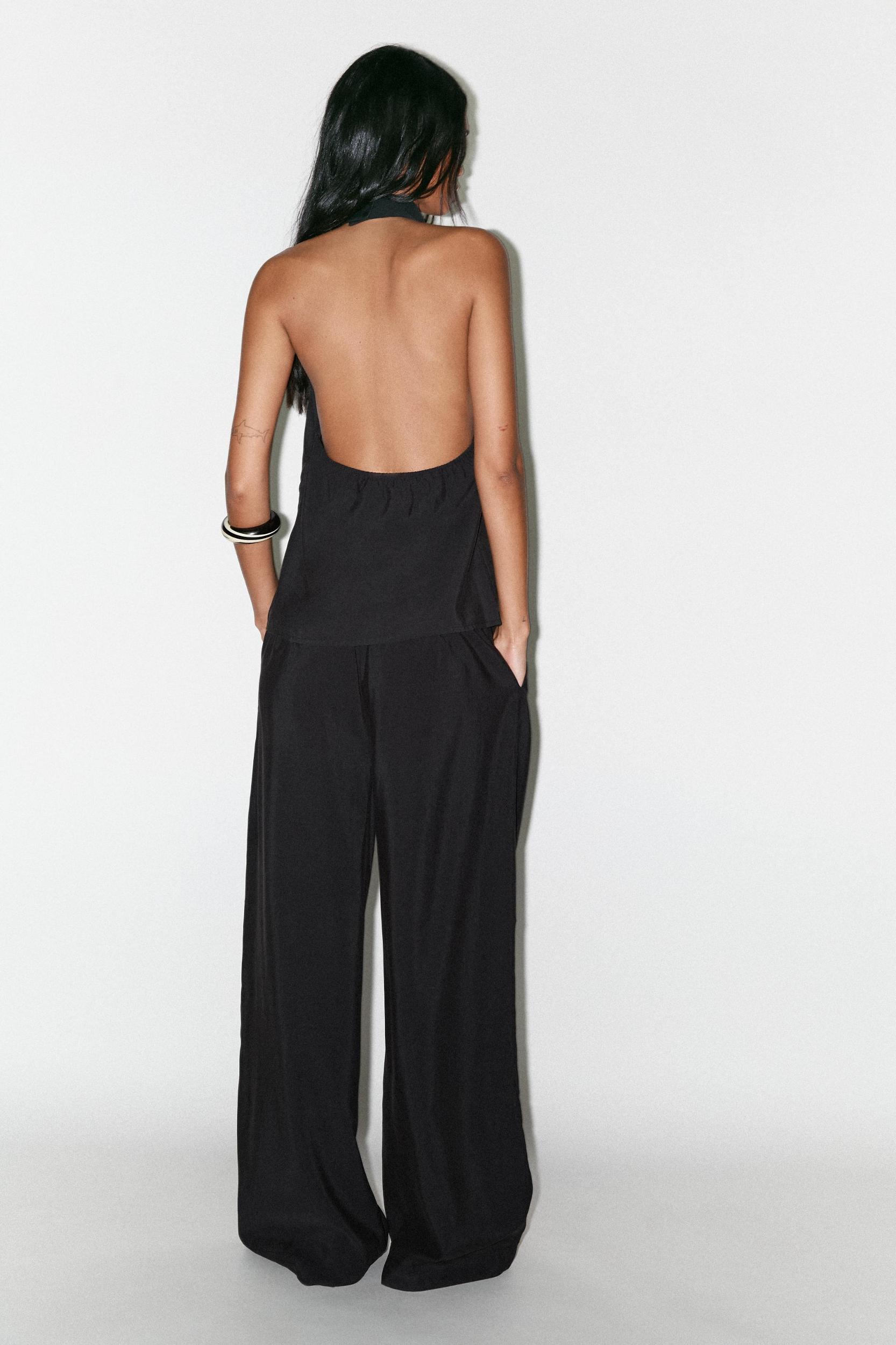 HALTER VEST TOP Product Image