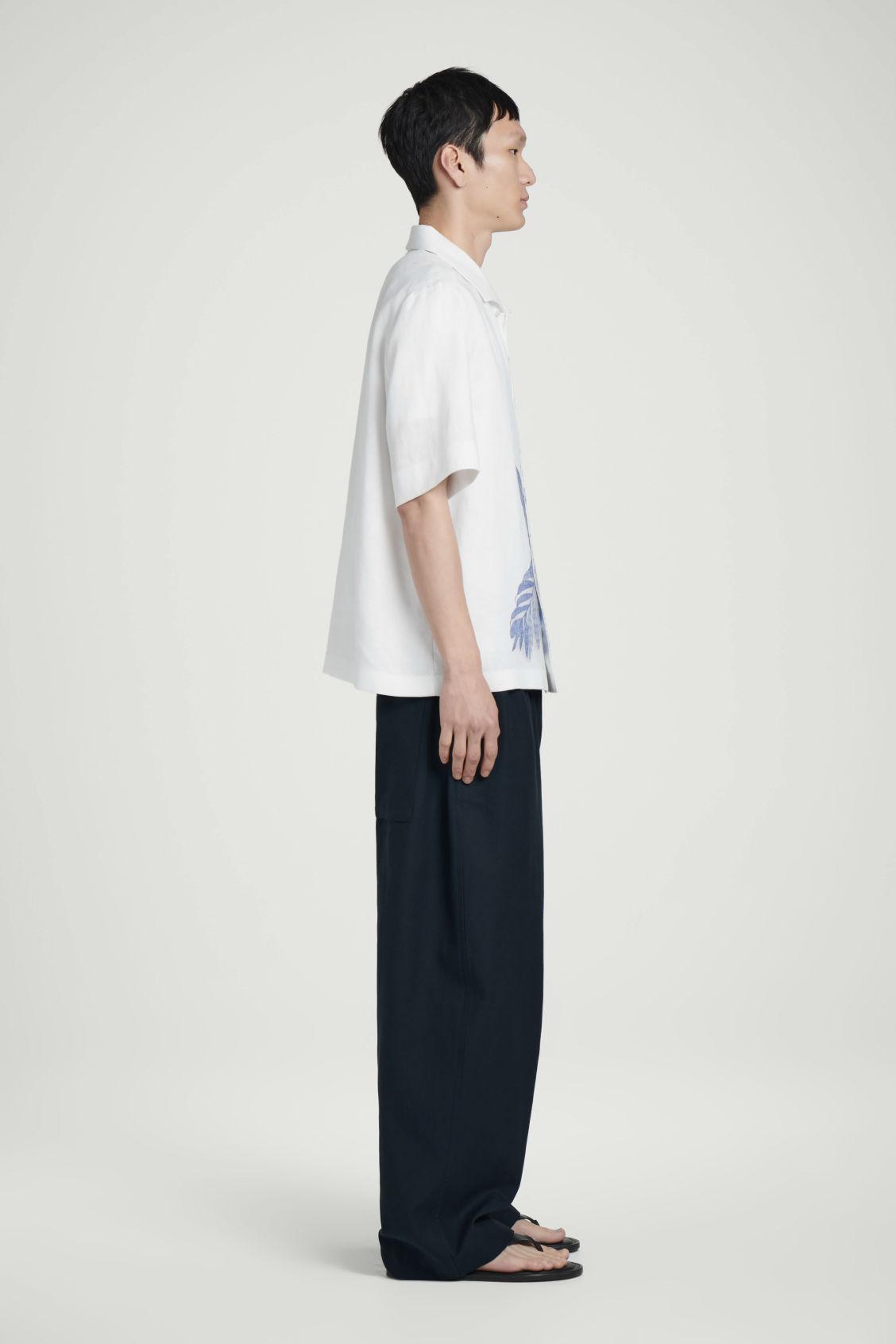 LINEN SHORT-SLEEVED SHIRT Product Image