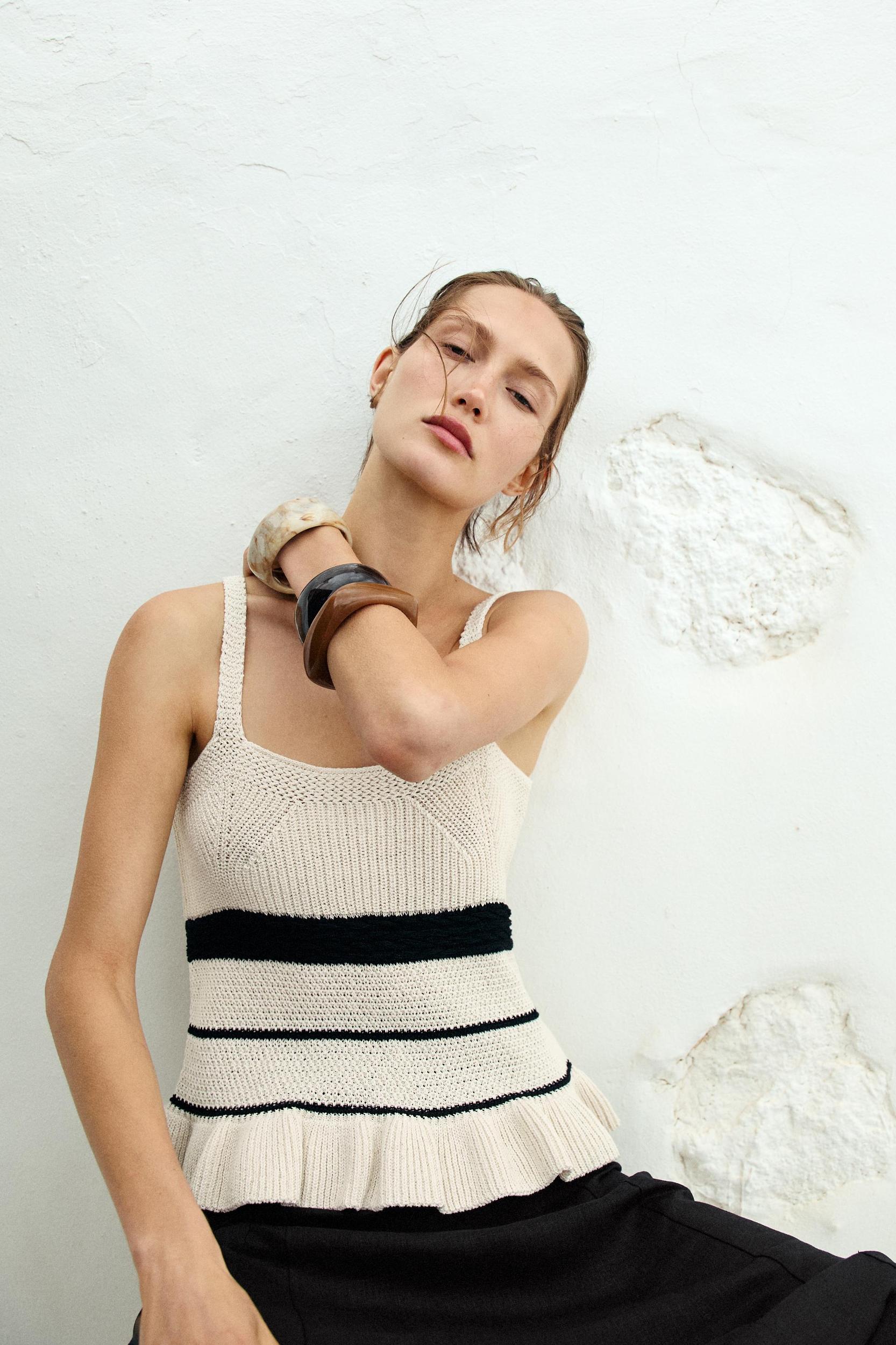 TEXTURED KNIT SPAGHETTI STRAP TOP Product Image