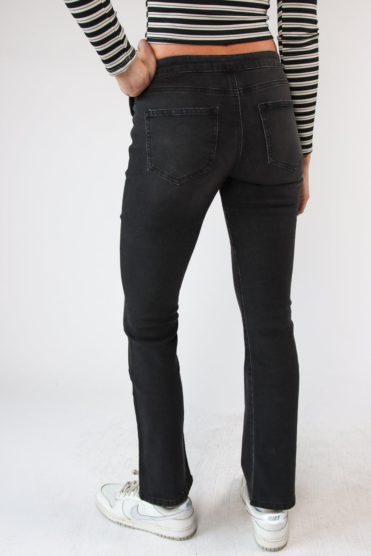 Low Rise Bootcut Belted Jeans Product Image
