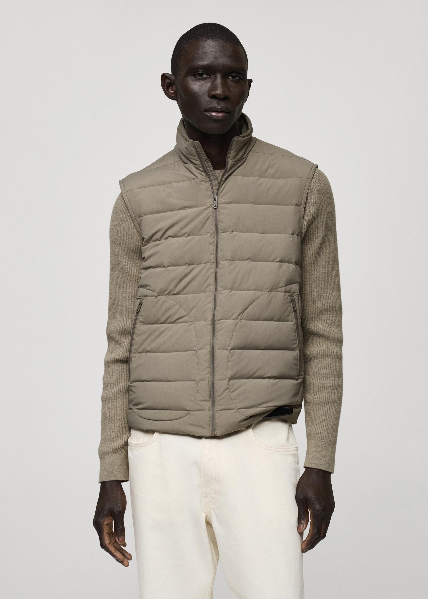 Quilted vest with down and feather filling - Men | MANGO USA Product Image