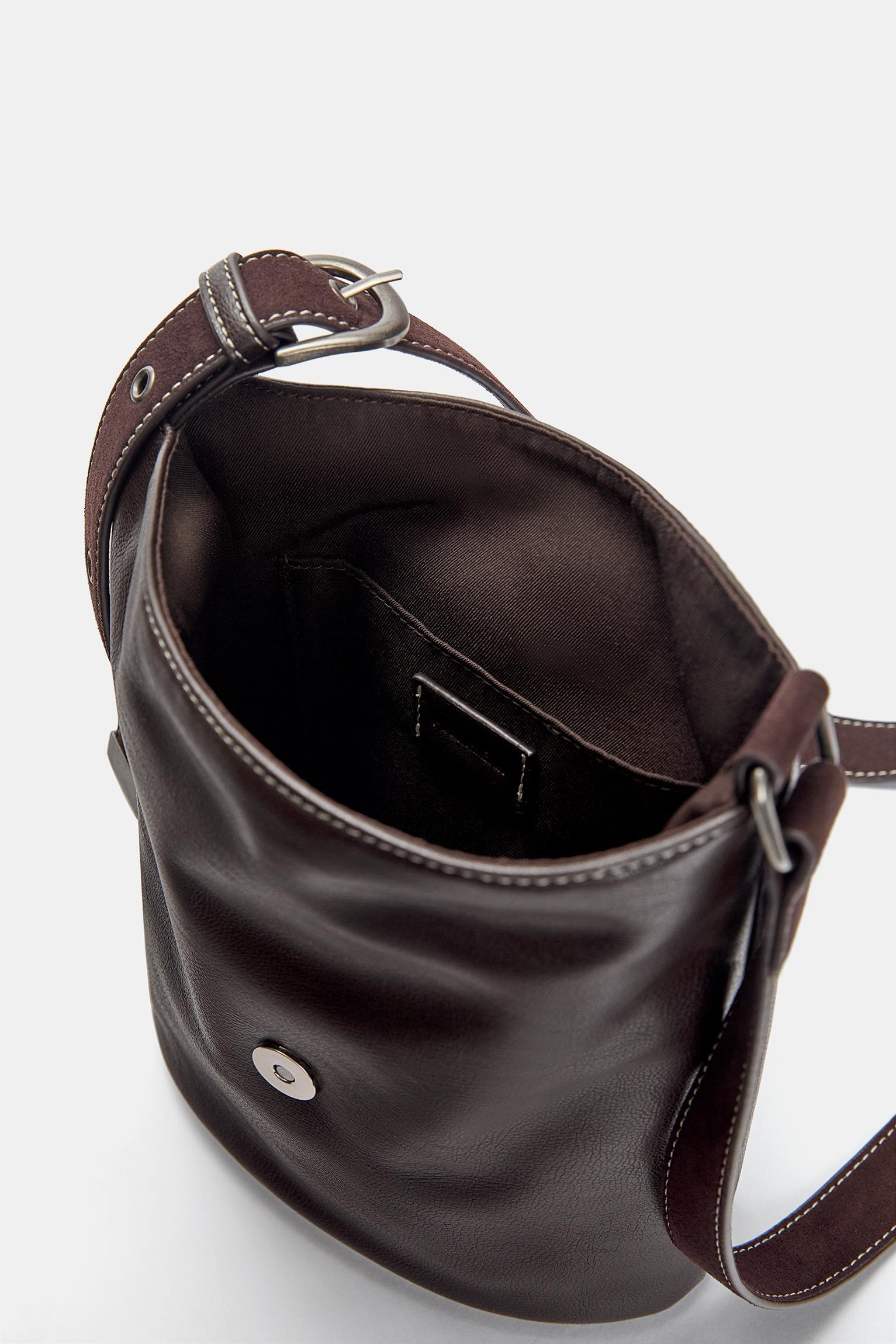 Buckle crossbody bag Product Image