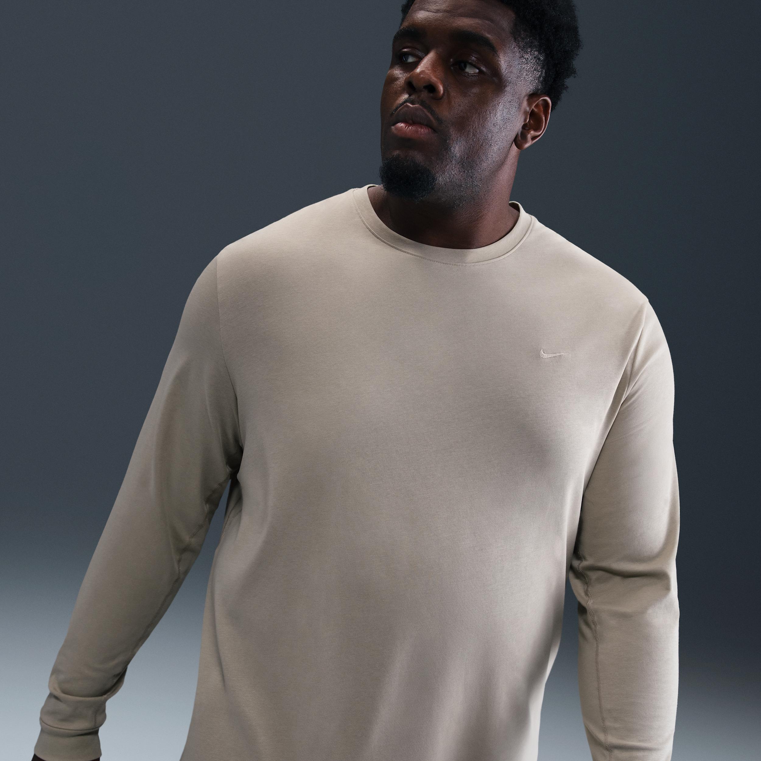 Nike Men's Primary Dri-FIT Long-Sleeve Versatile Top Product Image