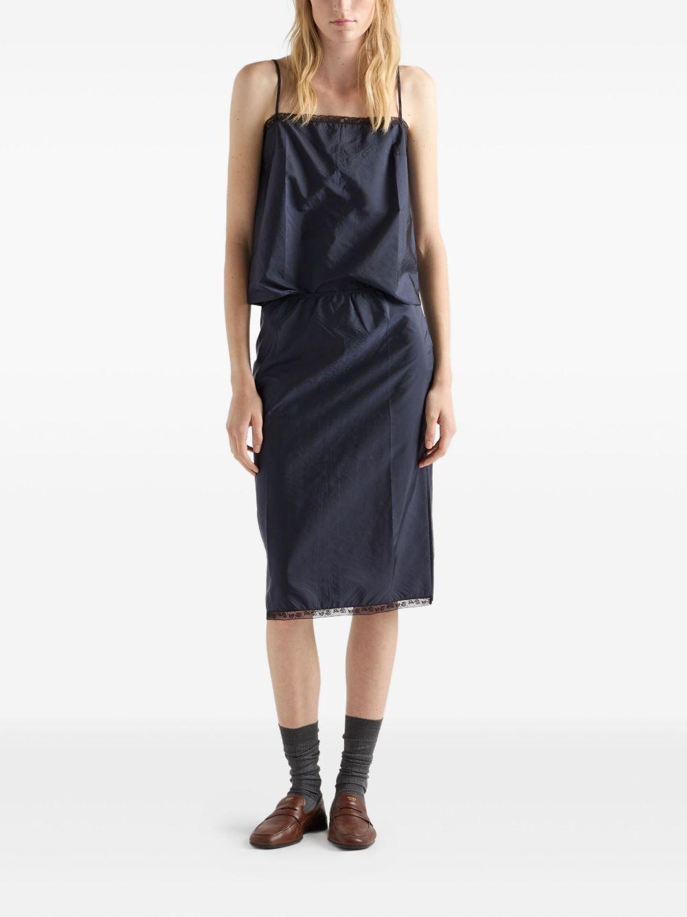 lace-trimmed pencil skirt Product Image